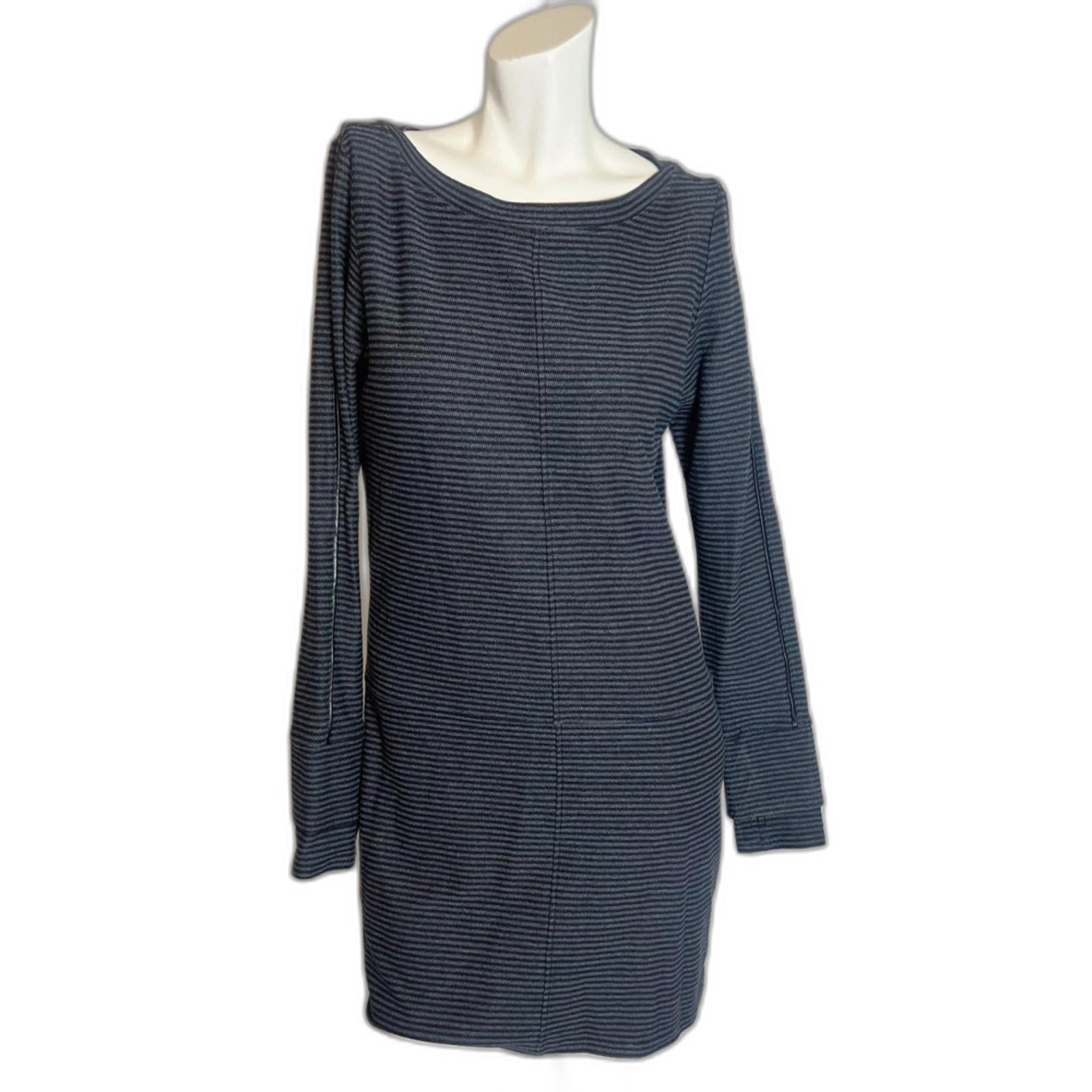 Athleta Carmella Black Grey Striped Long Sleeve Sweatshirt Sweater Dre by Hot Girl Secondhand