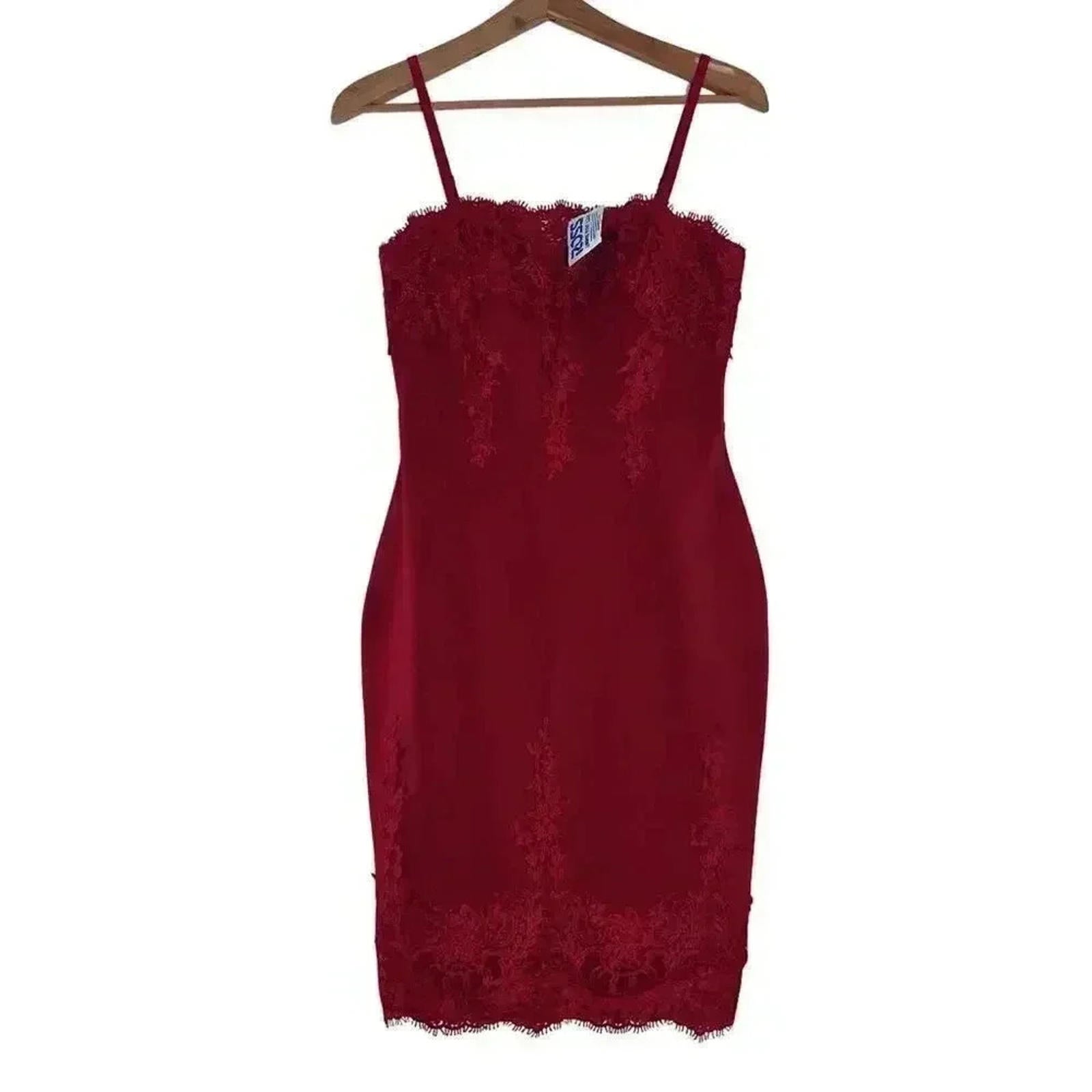 NWT Haute Monde Red Lace Bodycon Dress Women's Size M by Hot Girl Secondhand