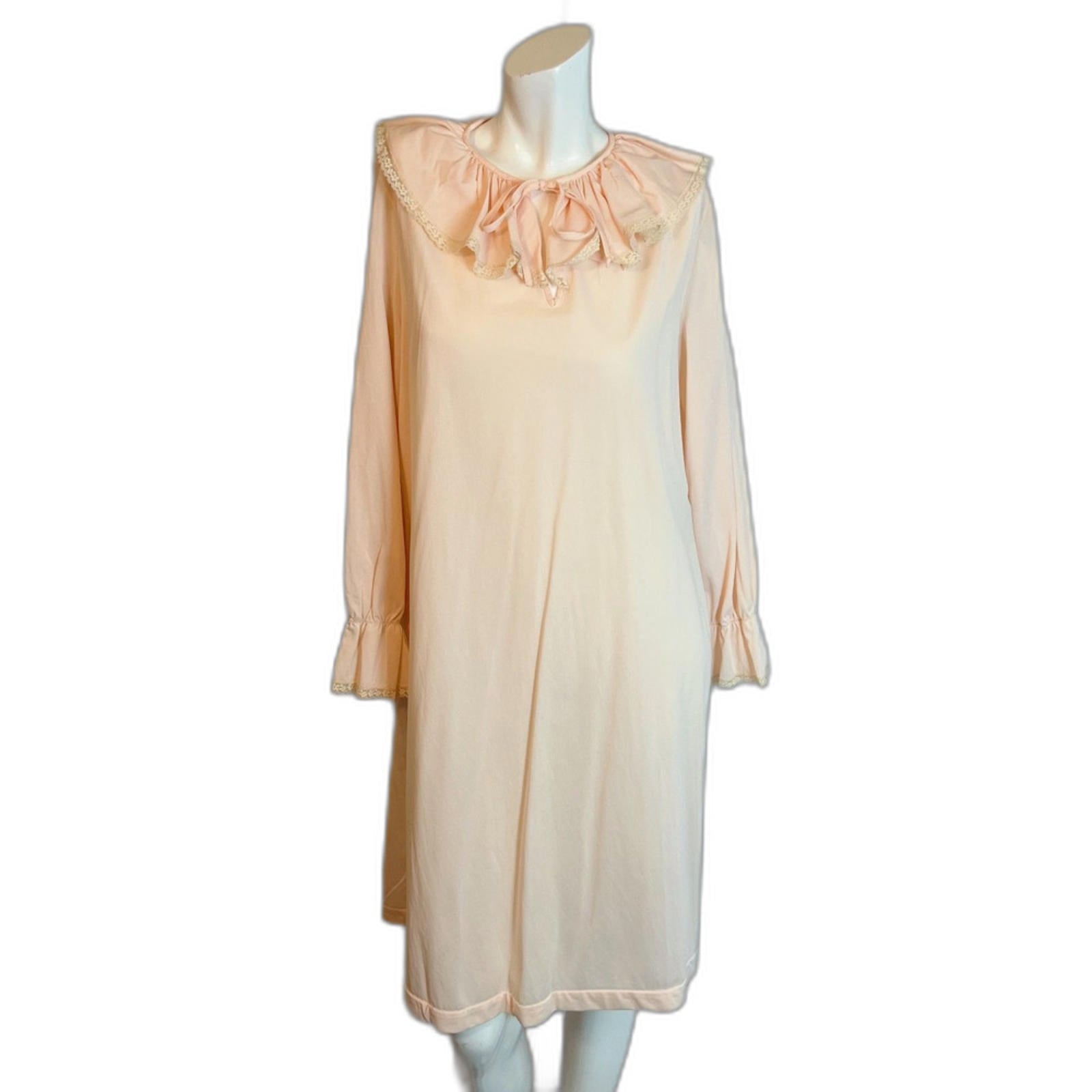 Vintage 1960s 1970s Light Pink Long Sleeve Night Gown Lace Collar Coqu by Hot Girl Secondhand
