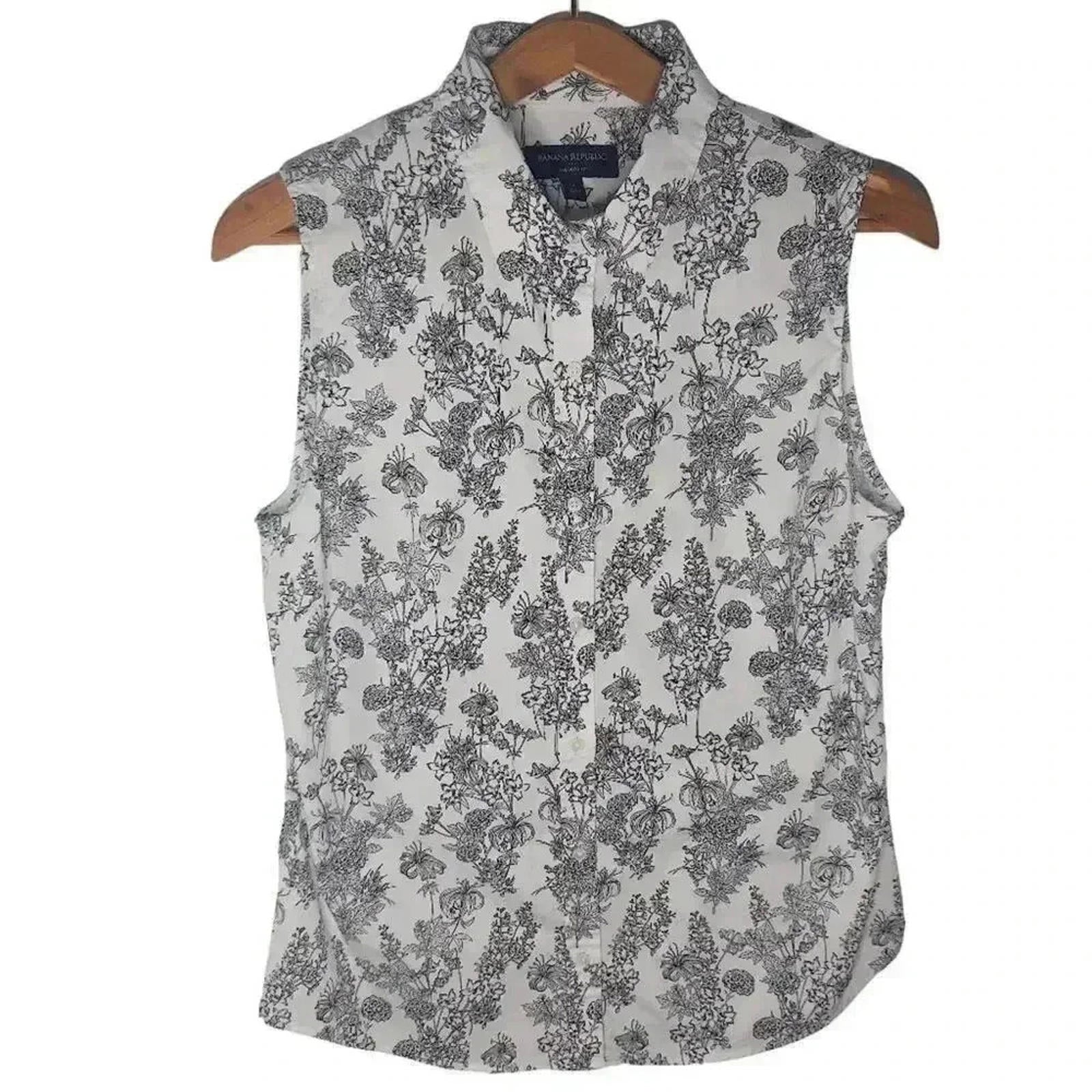 Banana Republic Black and White Floral Print Blouse Tank Business Casu by Hot Girl Secondhand