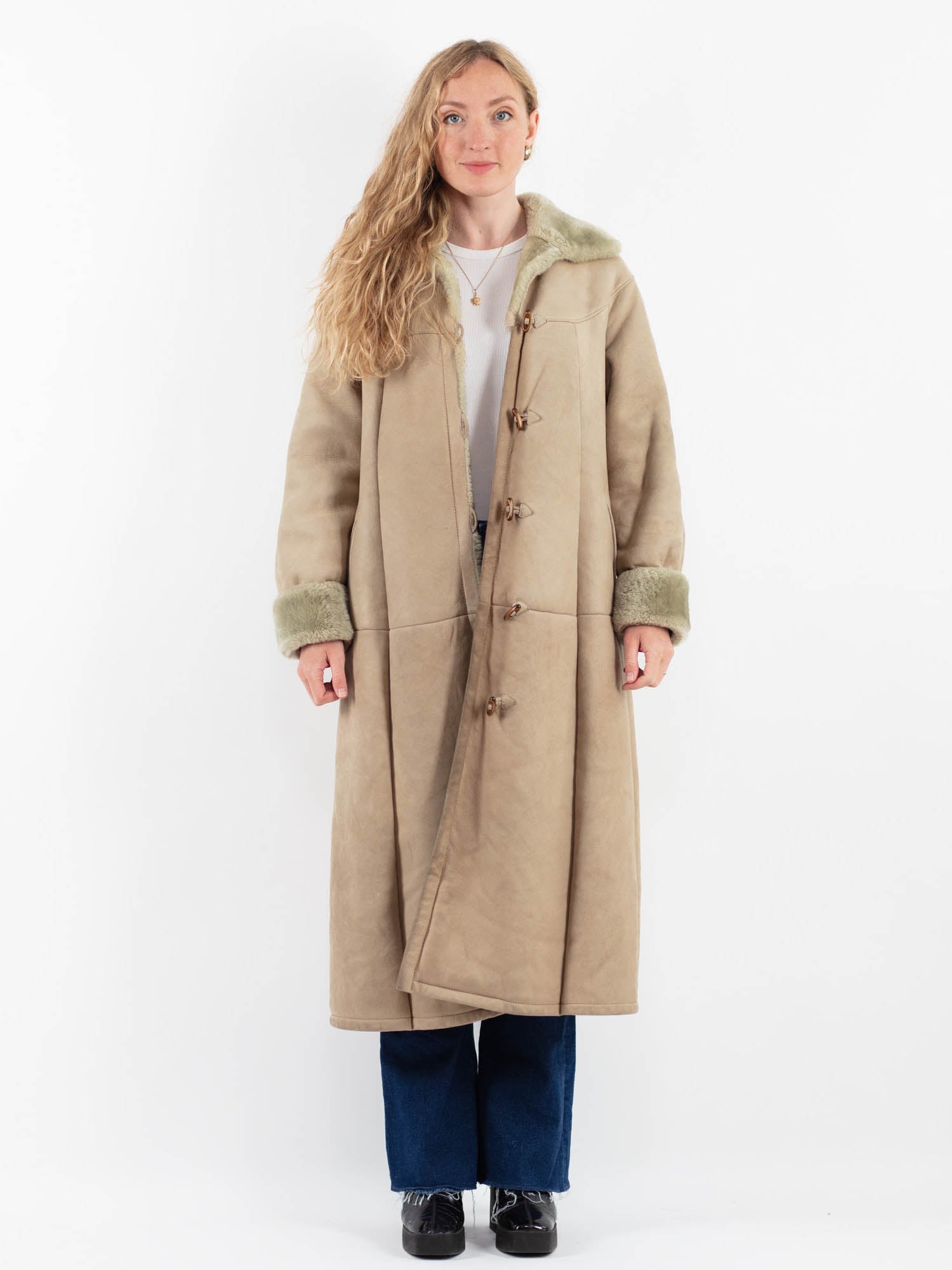 Vintage 70's Women Sheepskin Coat in Beige by Northern Grip