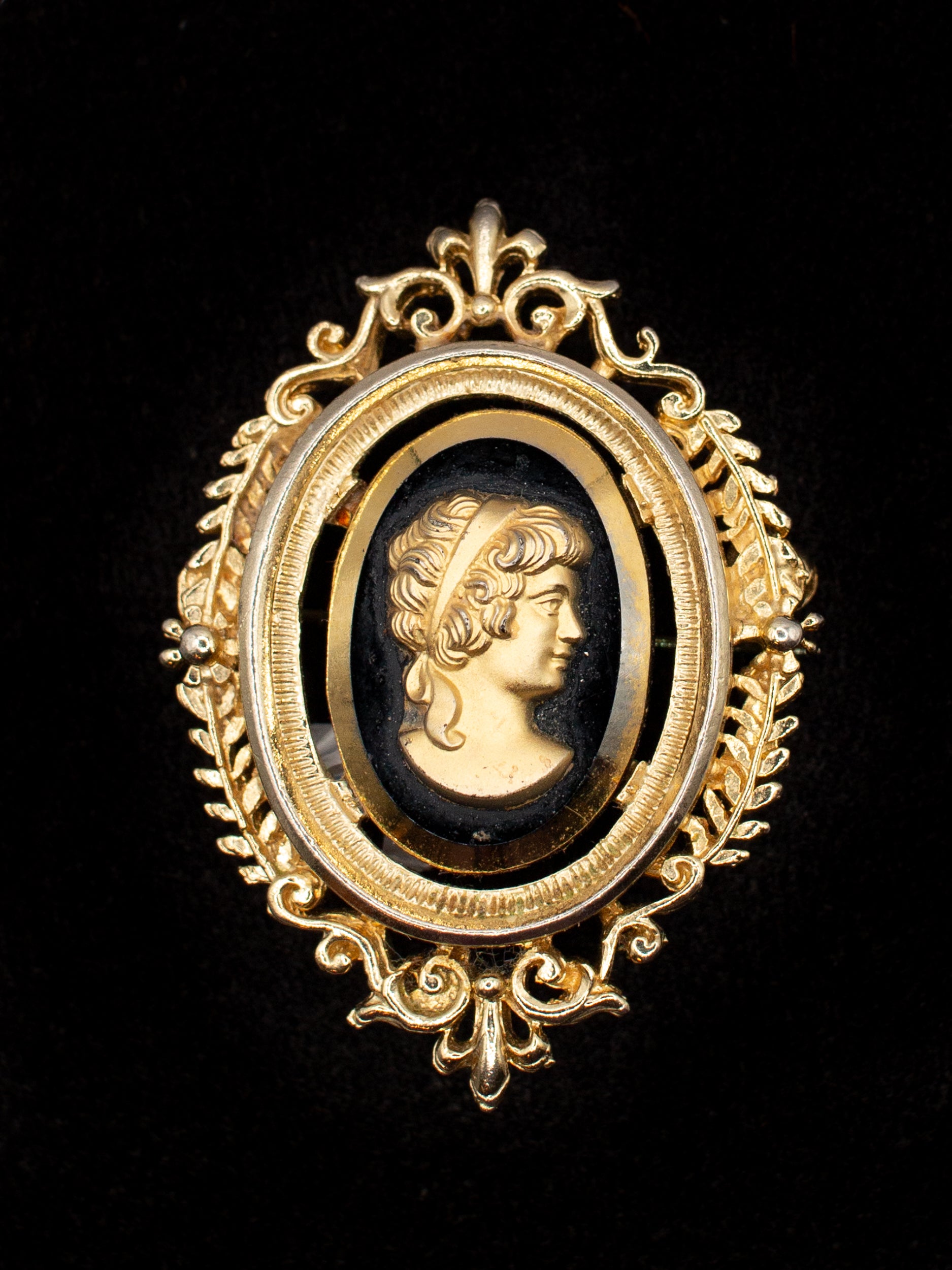 Vintage 70's Signed Cameo Portrait Brooch by Northern Grip