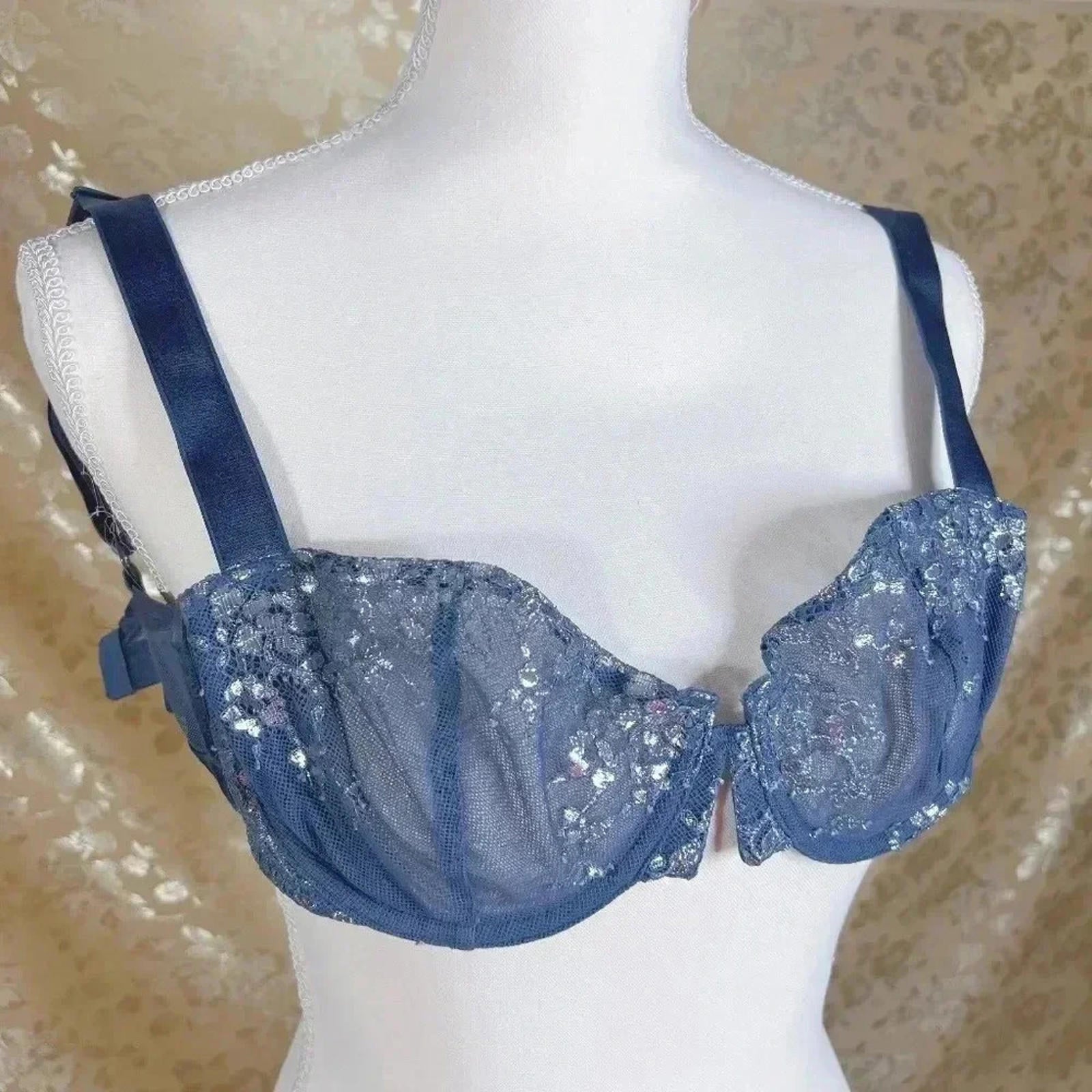 Victoria's Secret Very Sexy Unlined Balconet Bra Grey and Silver 32D by Hot Girl Secondhand