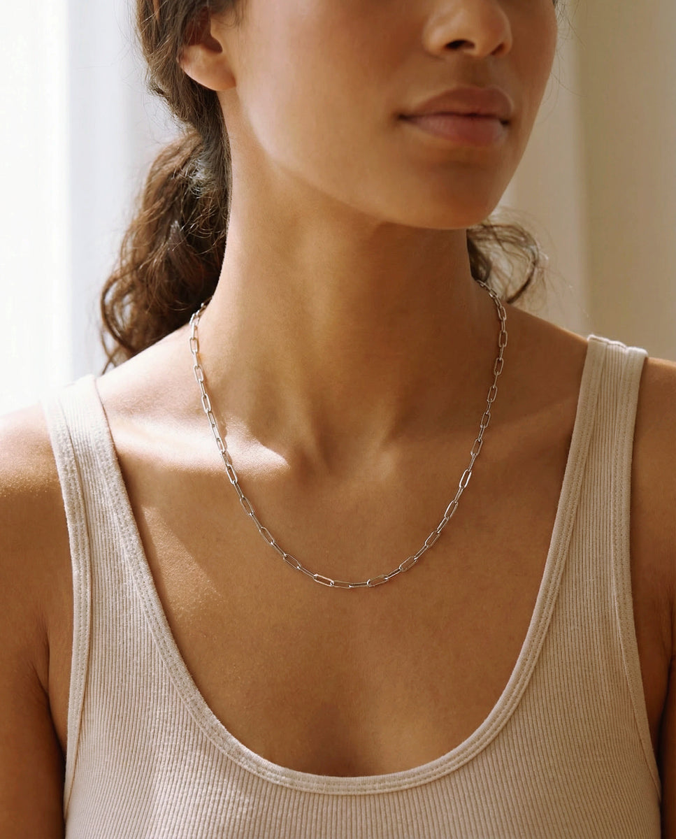 PAPERCLIP NECKLACE IN WHITE GOLD (WATERPROOF & 18K WHITE GOLD PLATED) by RAËLIV