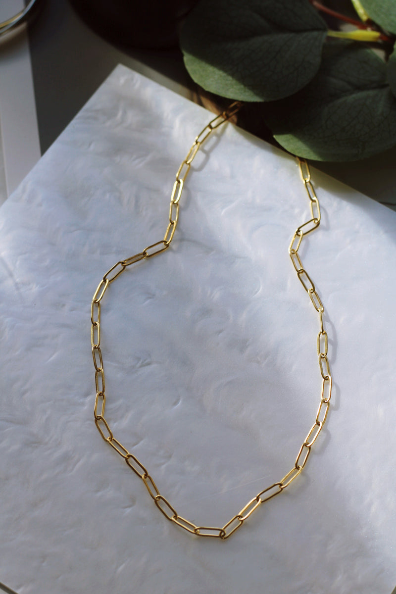 PAPERCLIP NECKLACE IN GOLD (WATERPROOF & 18K GOLD PLATED) by RAËLIV