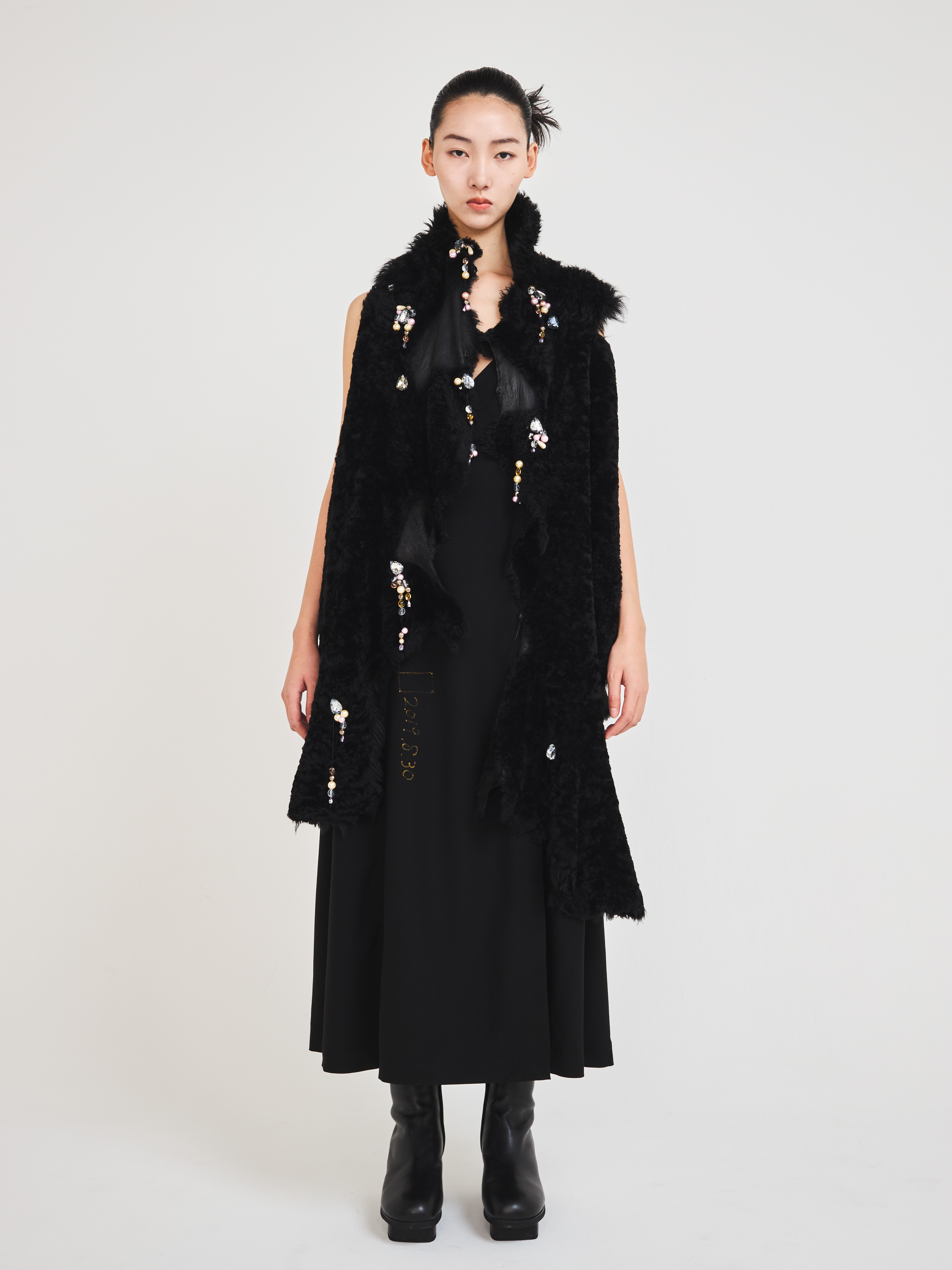Black sheep beading fur jacket by ASATO