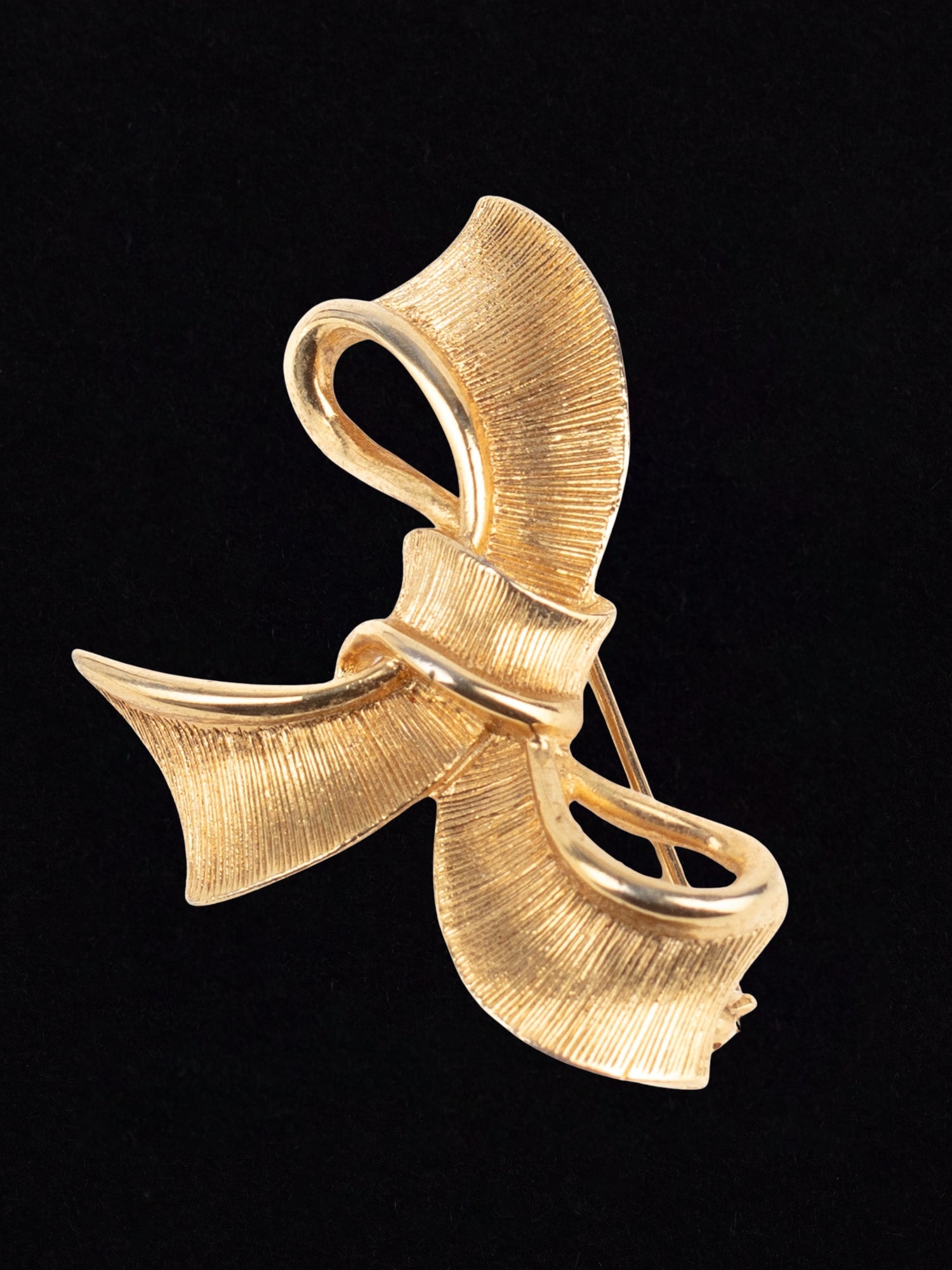 Vintage 60s CMI Gold-Tone Bow Brooch – Sculptural Ribbon Pin by Northern Grip