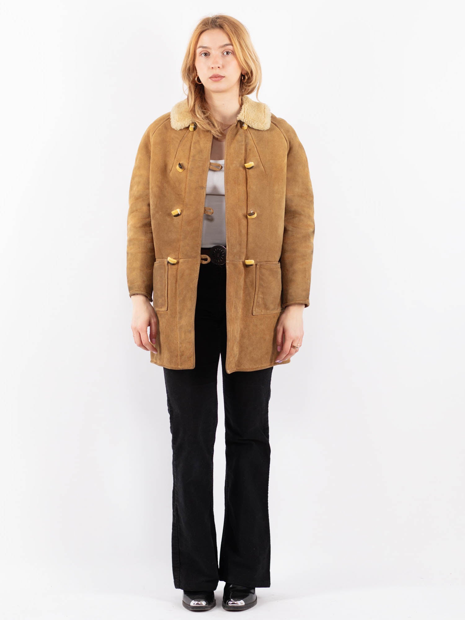 Vintage 80's Women Sheepskin Coat in Beige by Northern Grip