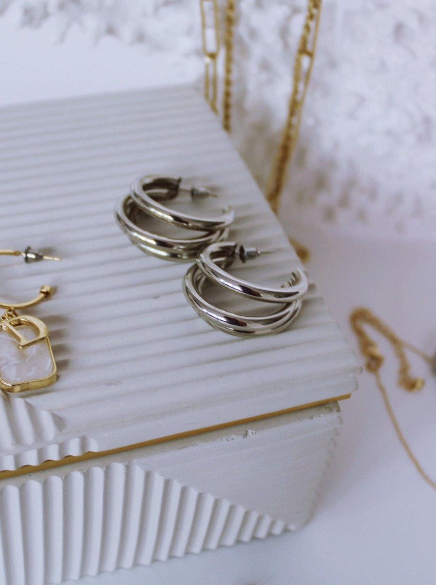 VIVIAN TRIPLE HOOPS IN SILVER by RAËLIV