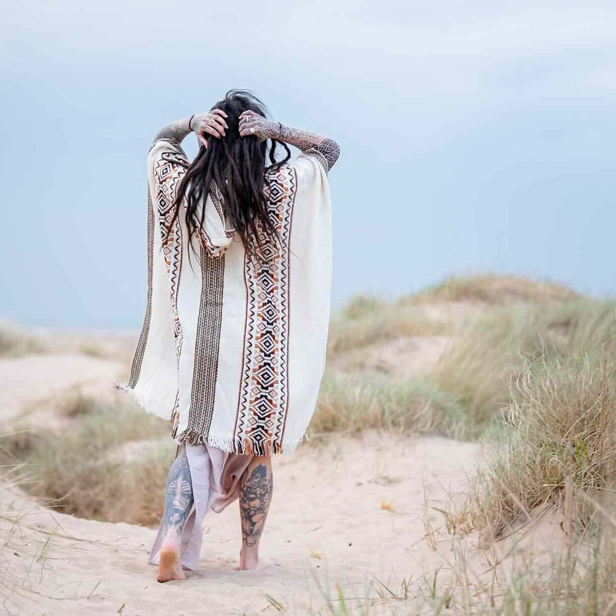Guanabana - Llama Wool Unisex Handwoven Hooded Poncho - white/diamonds by ECUALAMA