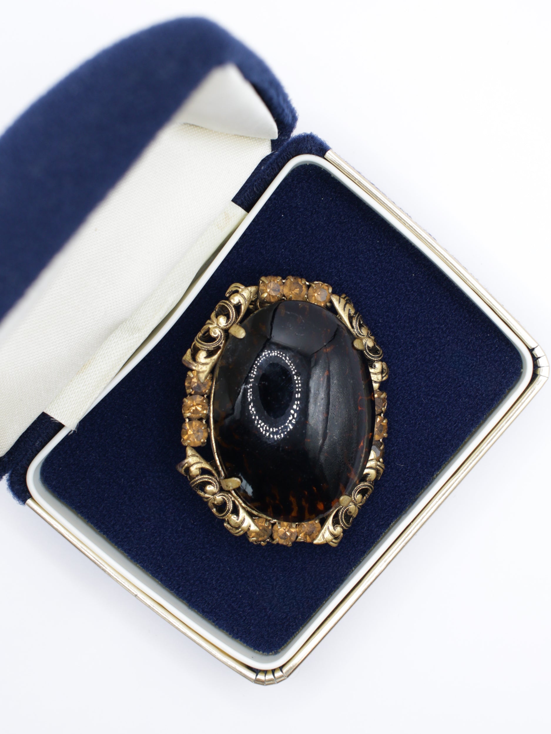 Vintage 50's Faux Tortoiseshell Cabochon Brooch by Northern Grip