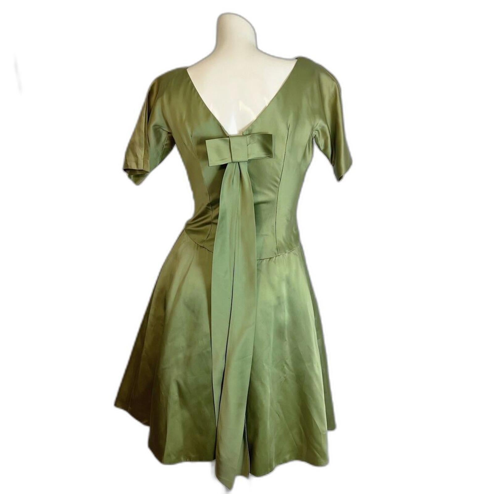 Vintage 1960s Green A Line Dress Bow Back Satin Knee Length Women's Si by Hot Girl Secondhand