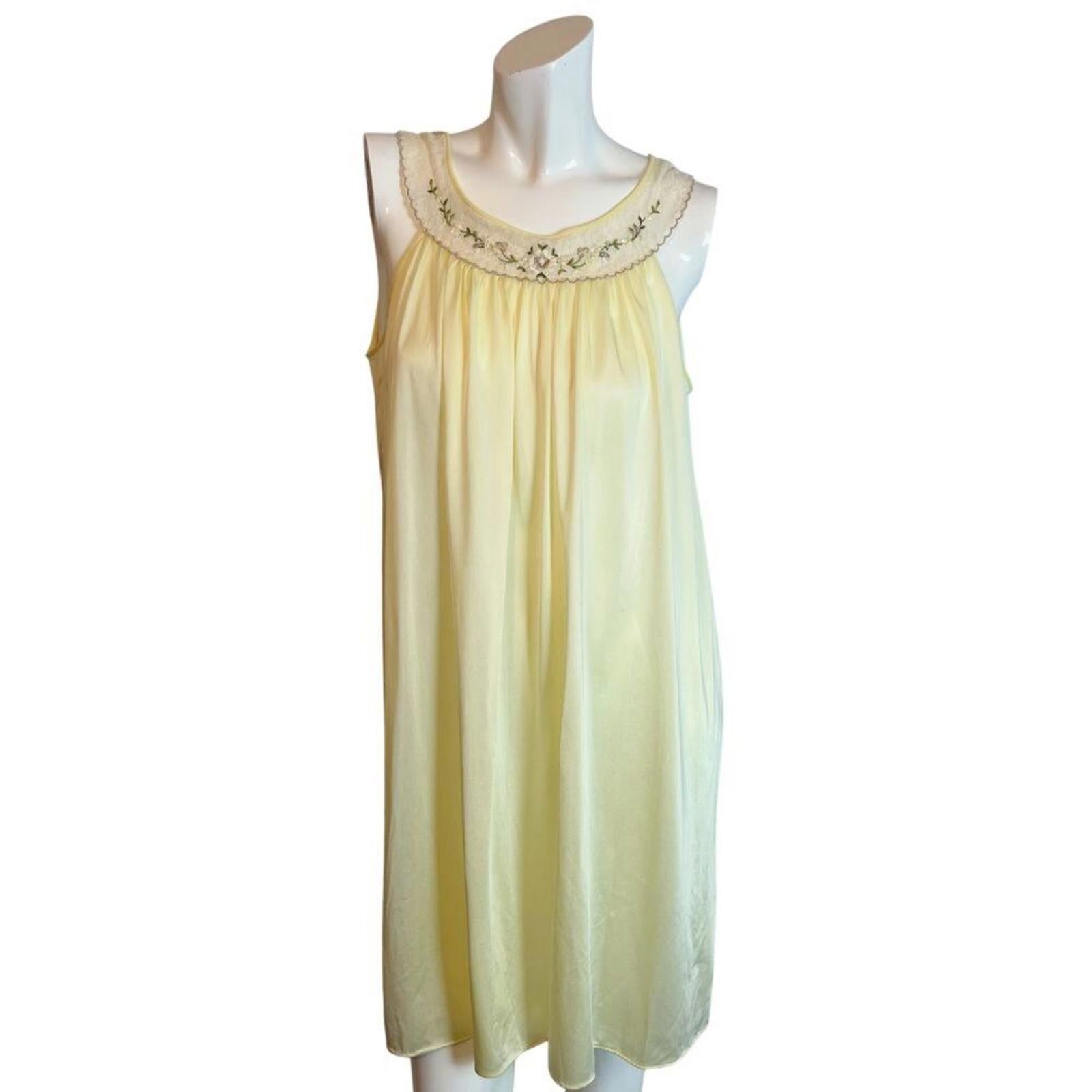 Vintage 1970s Lorraine Light Yellow Nightgown Floral Embroidered Coque by Hot Girl Secondhand