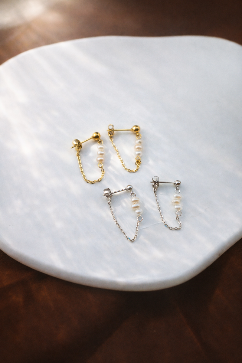 LUMIÈRE PEARL CHAIN EARRINGS (18K GOLD OR WHITE GOLD PLATED & WATERPRO by RAËLIV