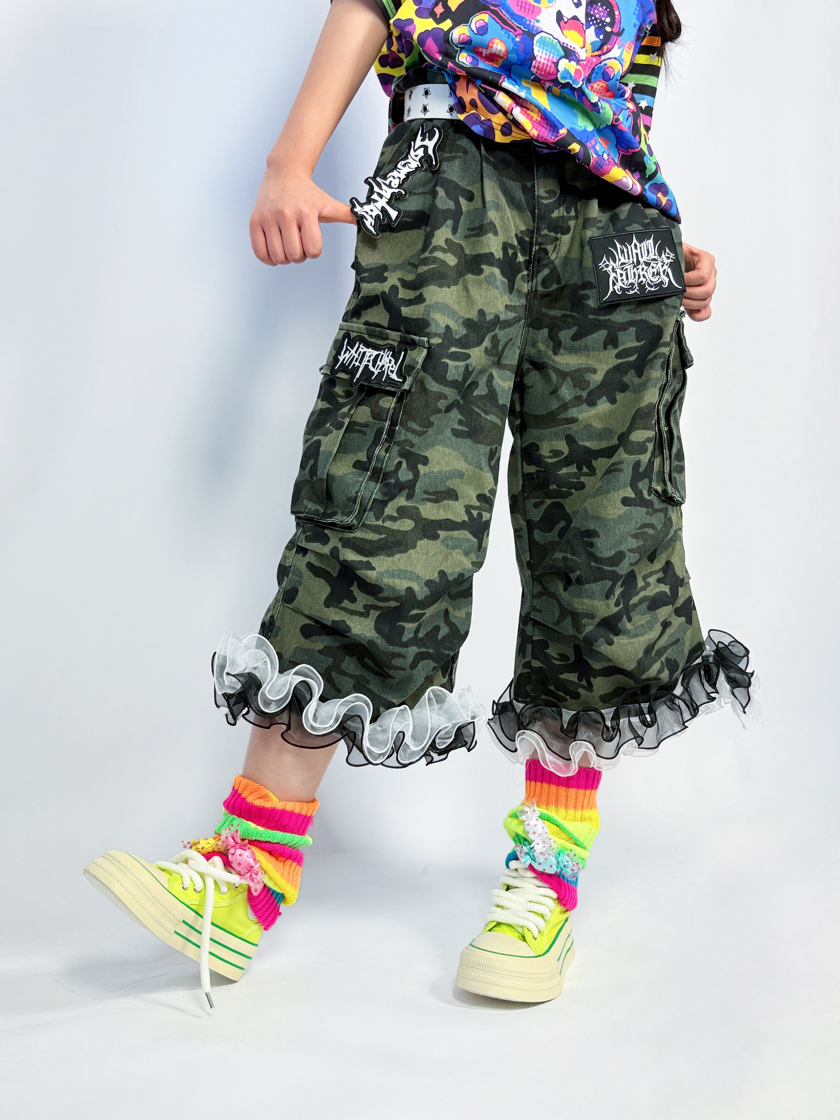 Y2K Camo Lace Trim Capri Pants Stretch Cotton - LEERROO by Land Decora