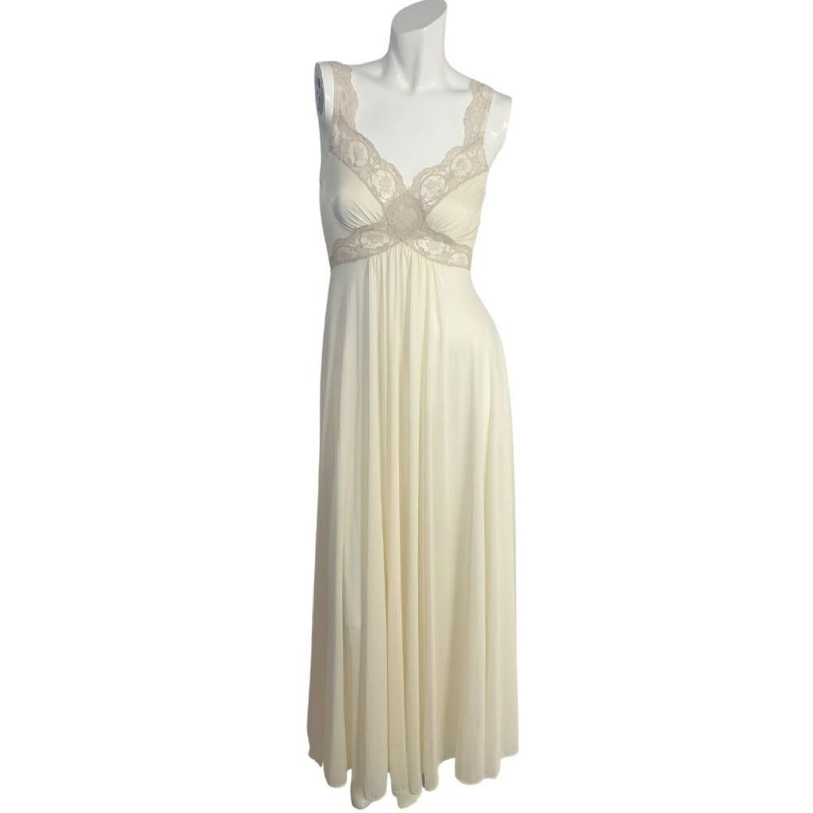 Olga Bodysilk 1970s Vintage Cream Lace Bodice Long Nightgown Neglige S by Hot Girl Secondhand