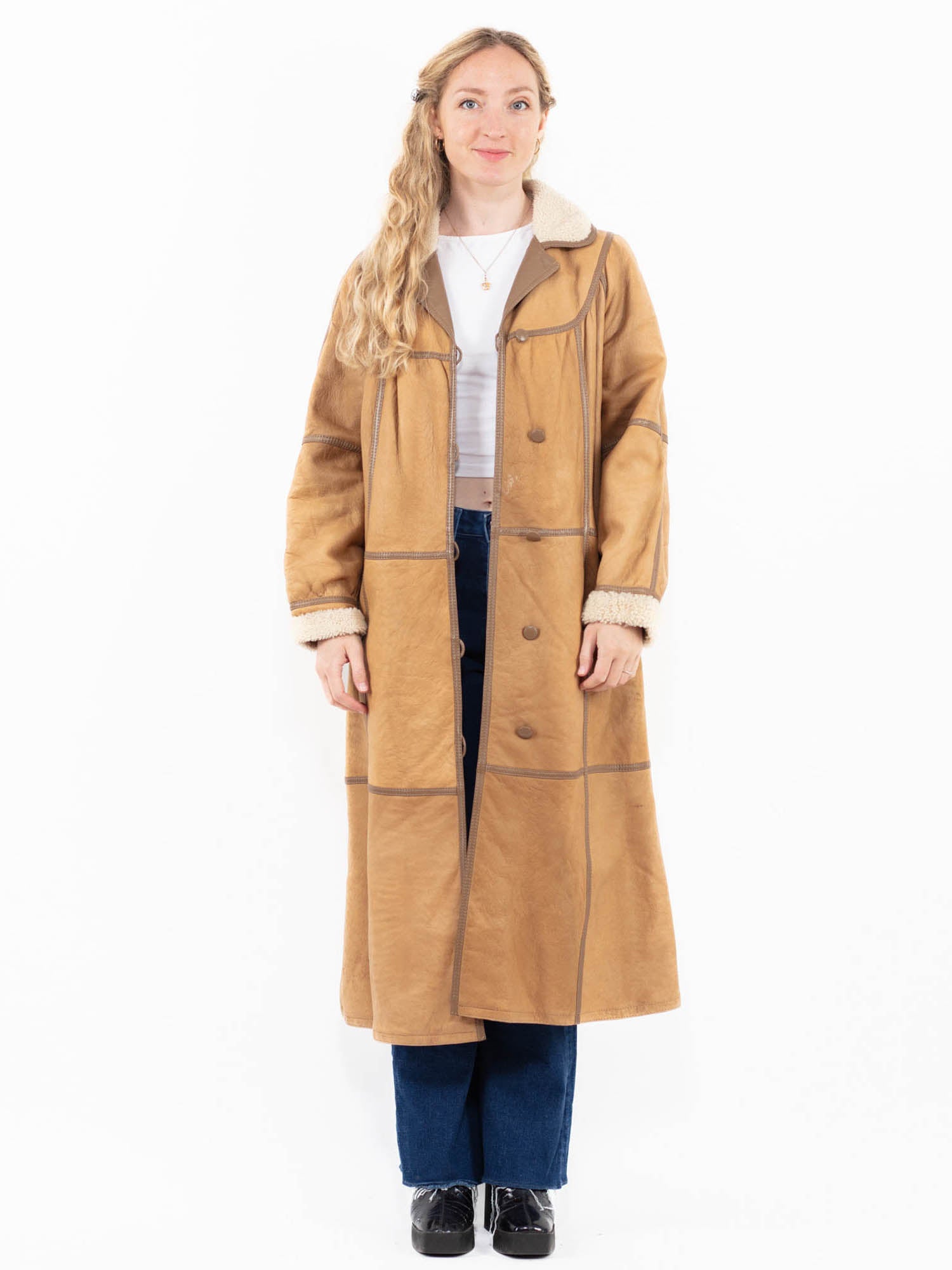 Vintage 80's Women Sheepskin Coat in Beige by Northern Grip