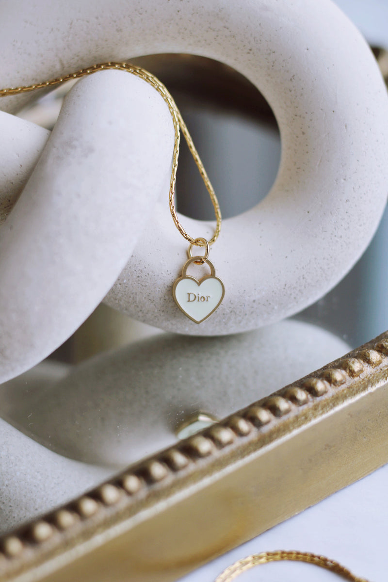 AMOUR NECKLACE IN WHITE by RAËLIV