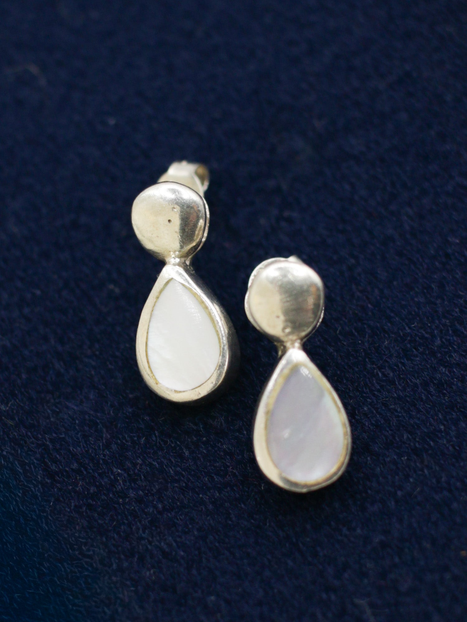 Vintage Sterling Silver Mother of Pearl Drop Earrings – 1990s by Northern Grip