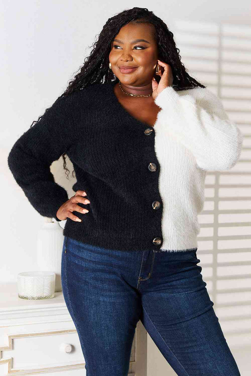BLACK & WHITE FRONT BUTTON CARDIGAN by RAËLIV