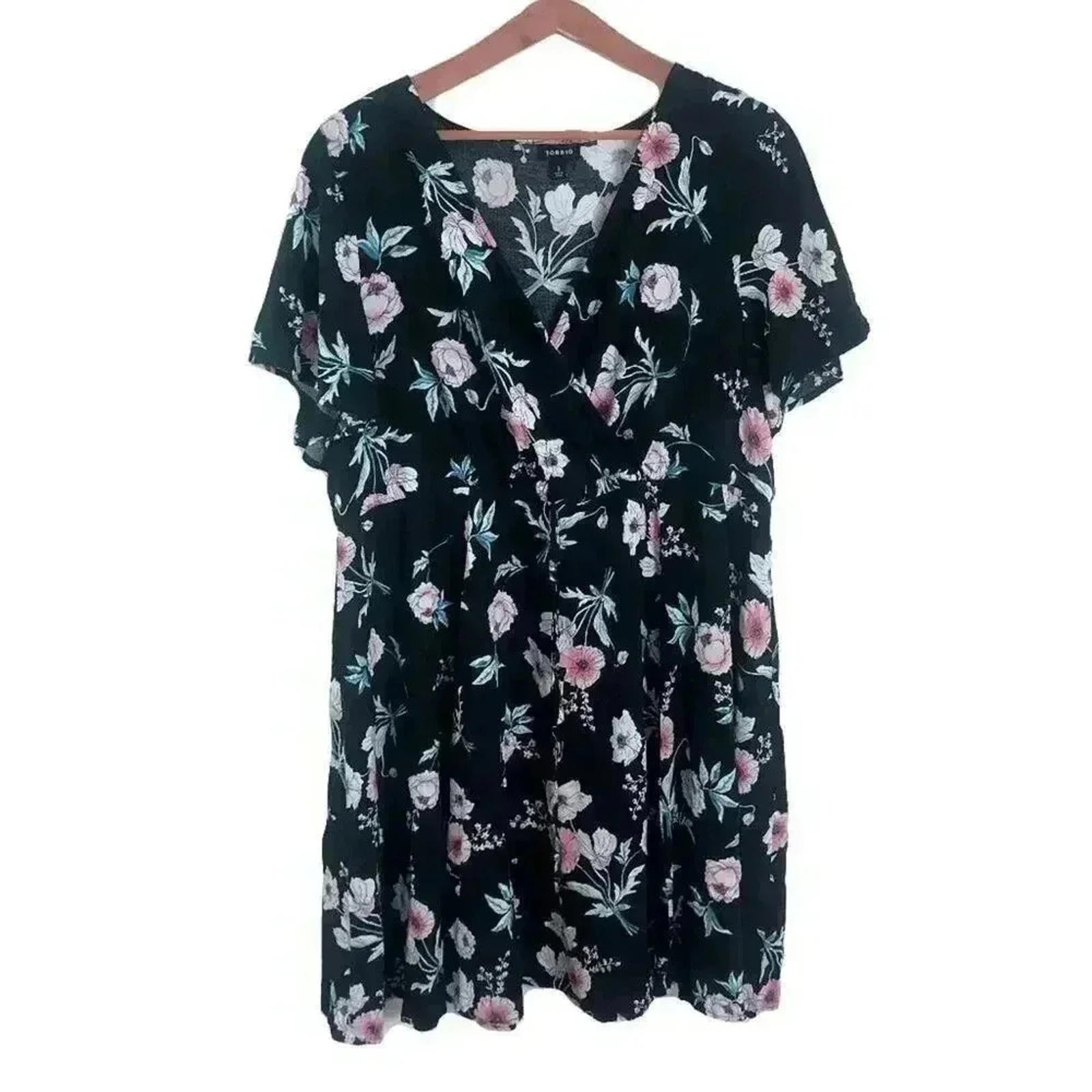 Torrid Black Pink Flowers Faux Wrap Dress Women's Size 3X Floral by Hot Girl Secondhand