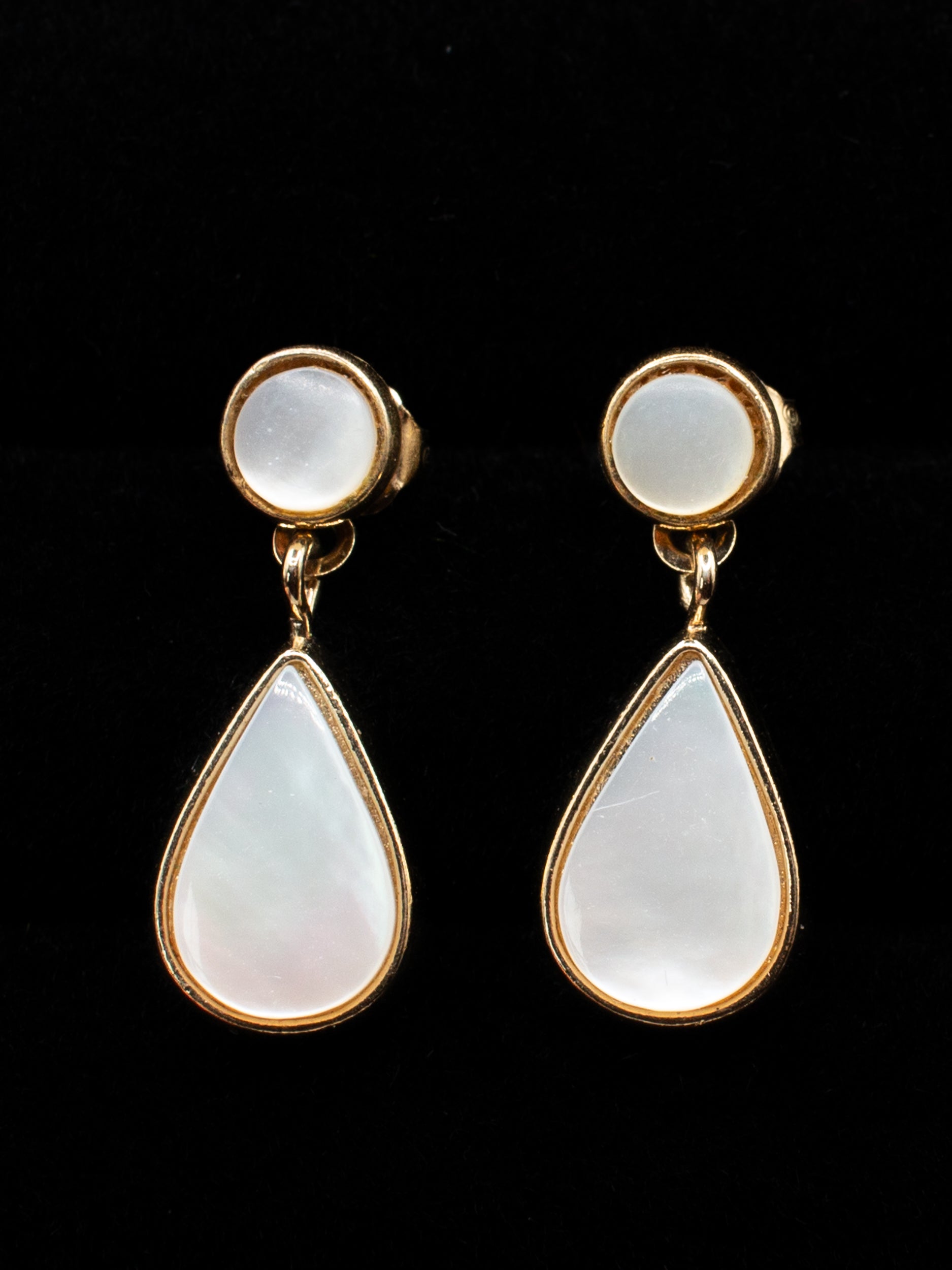 Vintage 90's Mother of Pearl Teardrop Earrings by Northern Grip