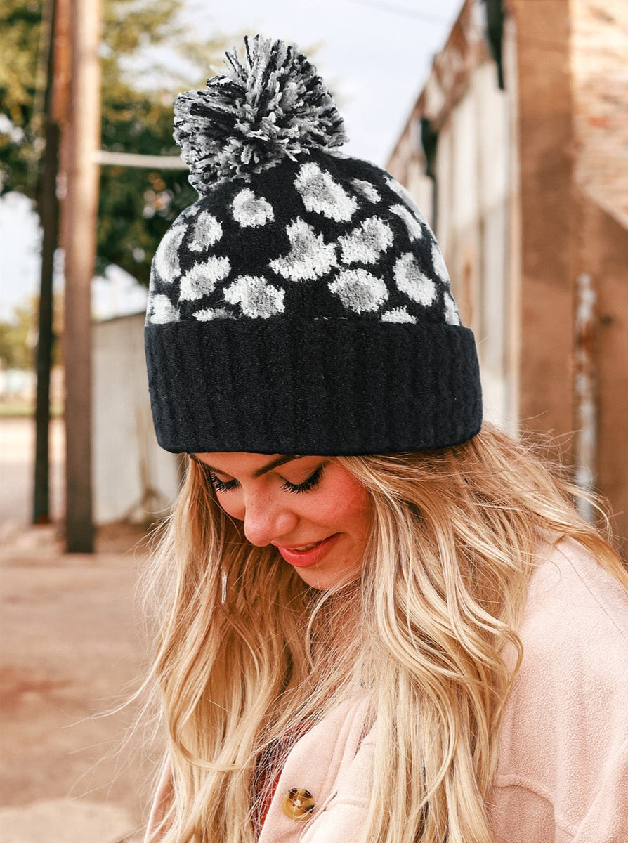 OAKLEY POM POM BEANIE IN BLACK by RAËLIV