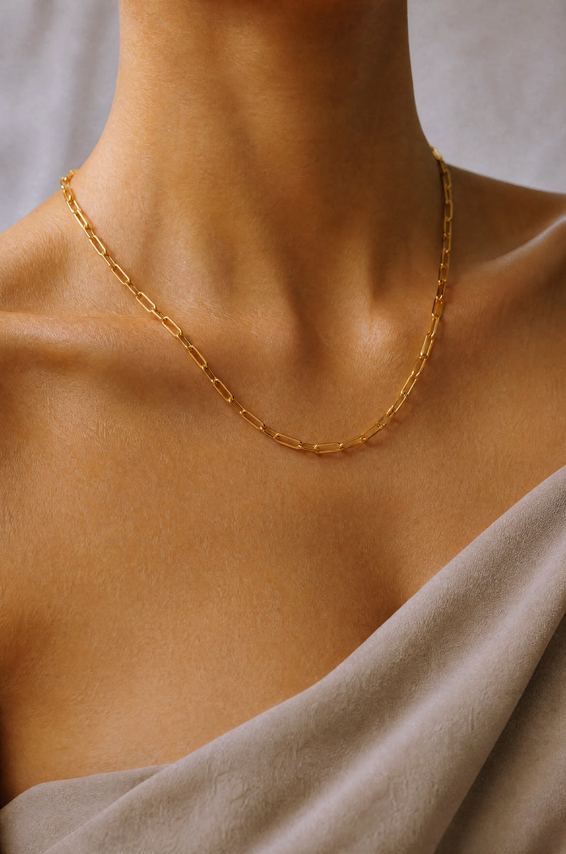PAPERCLIP NECKLACE IN GOLD (WATERPROOF & 18K GOLD PLATED) by RAËLIV
