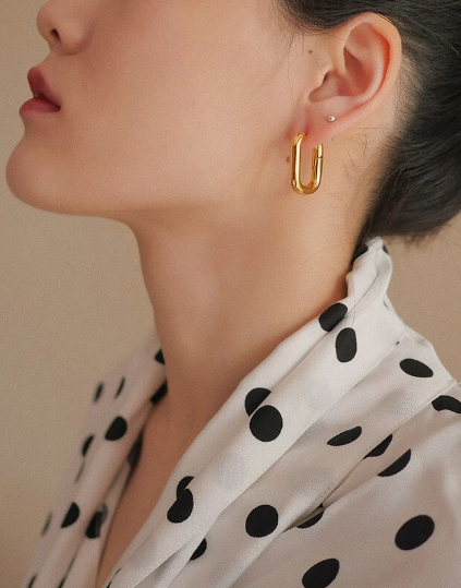 SERENITY HOOPS IN GOLD (18K GOLD PLATED & WATERPROOF) by RAËLIV