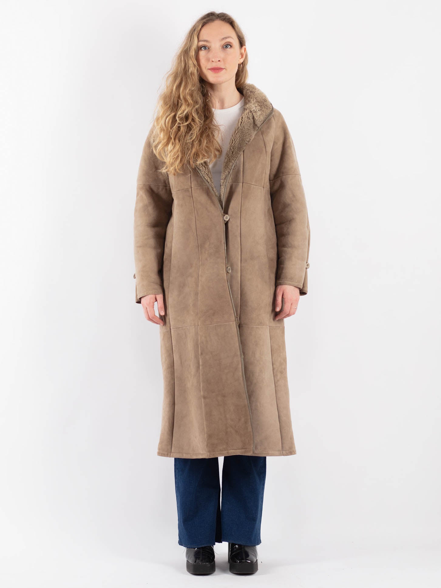Vintage 80's Women Sheepskin Coat in Beige by Northern Grip