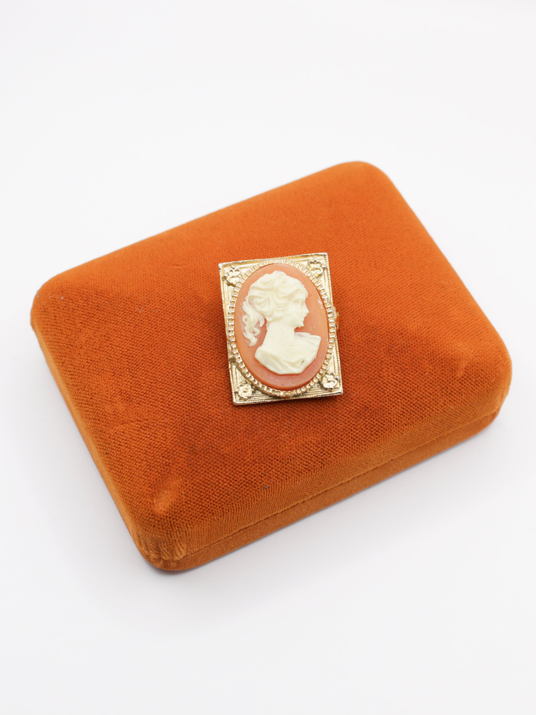 Vintage 60's Cameo Portrait Brooch by Northern Grip