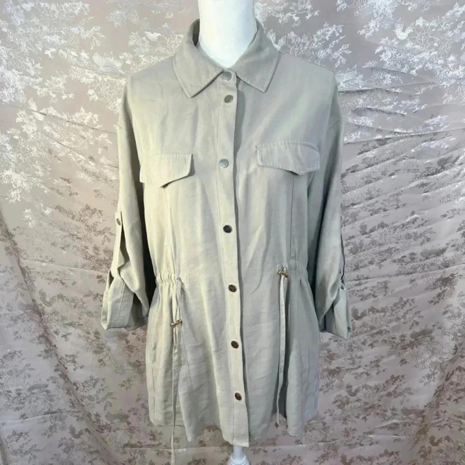 Zara Beige Women's Button Up Utility Jacket Size M by Hot Girl Secondhand