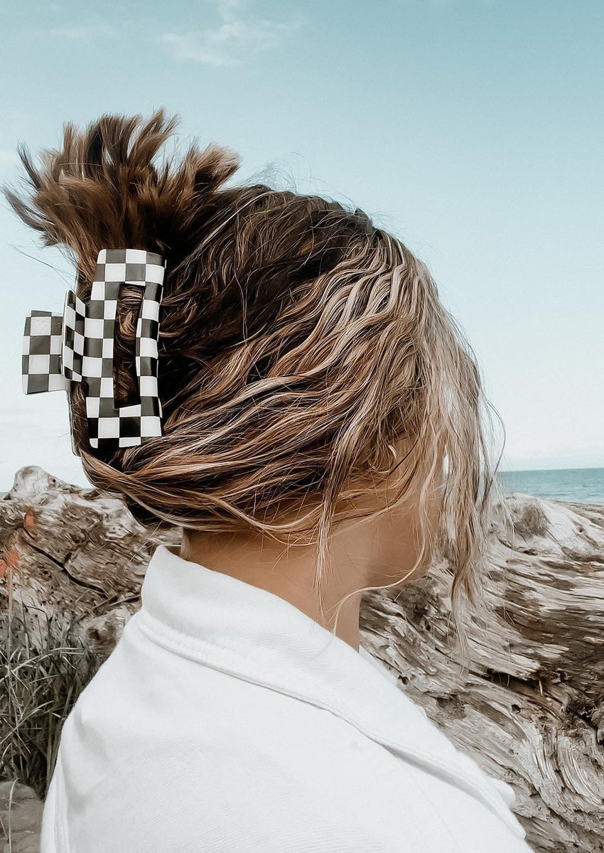 ISALINE CHECKERED HAIR CLIP by RAËLIV