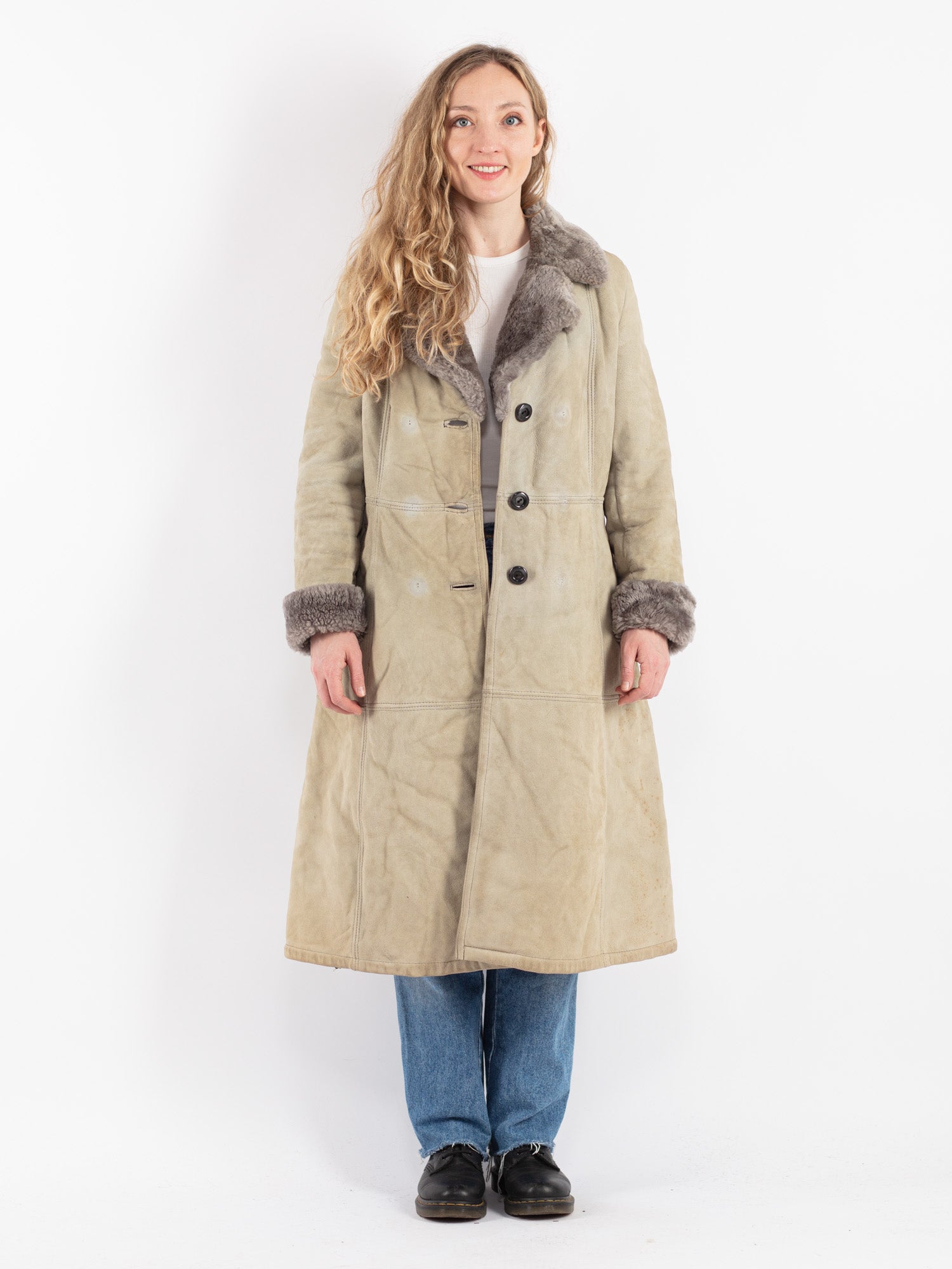 Vintage 70's Women Sheepskin Coat in Beige by Northern Grip