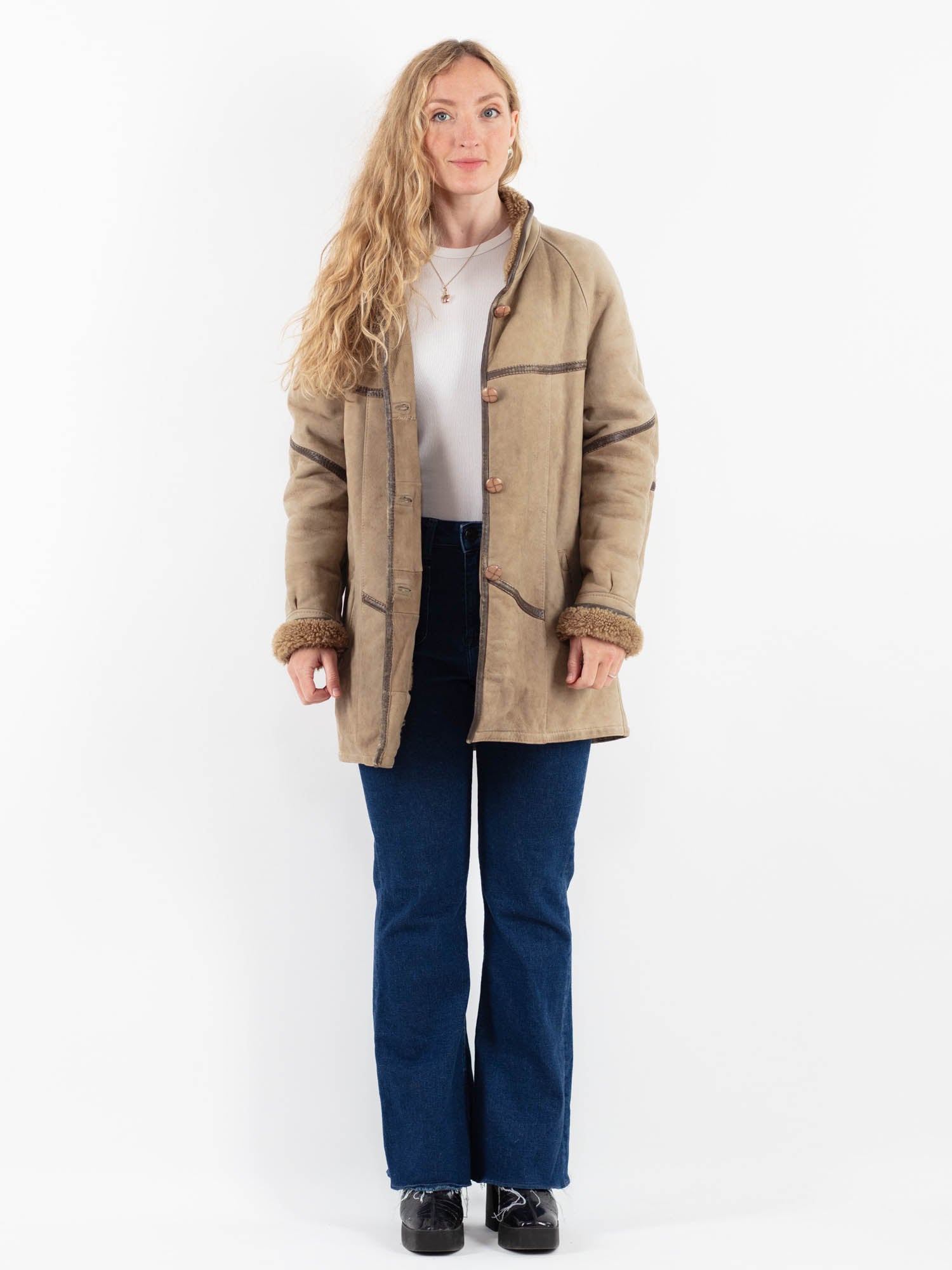 Vintage 80's Women Sheepskin Coat in Beige by Northern Grip