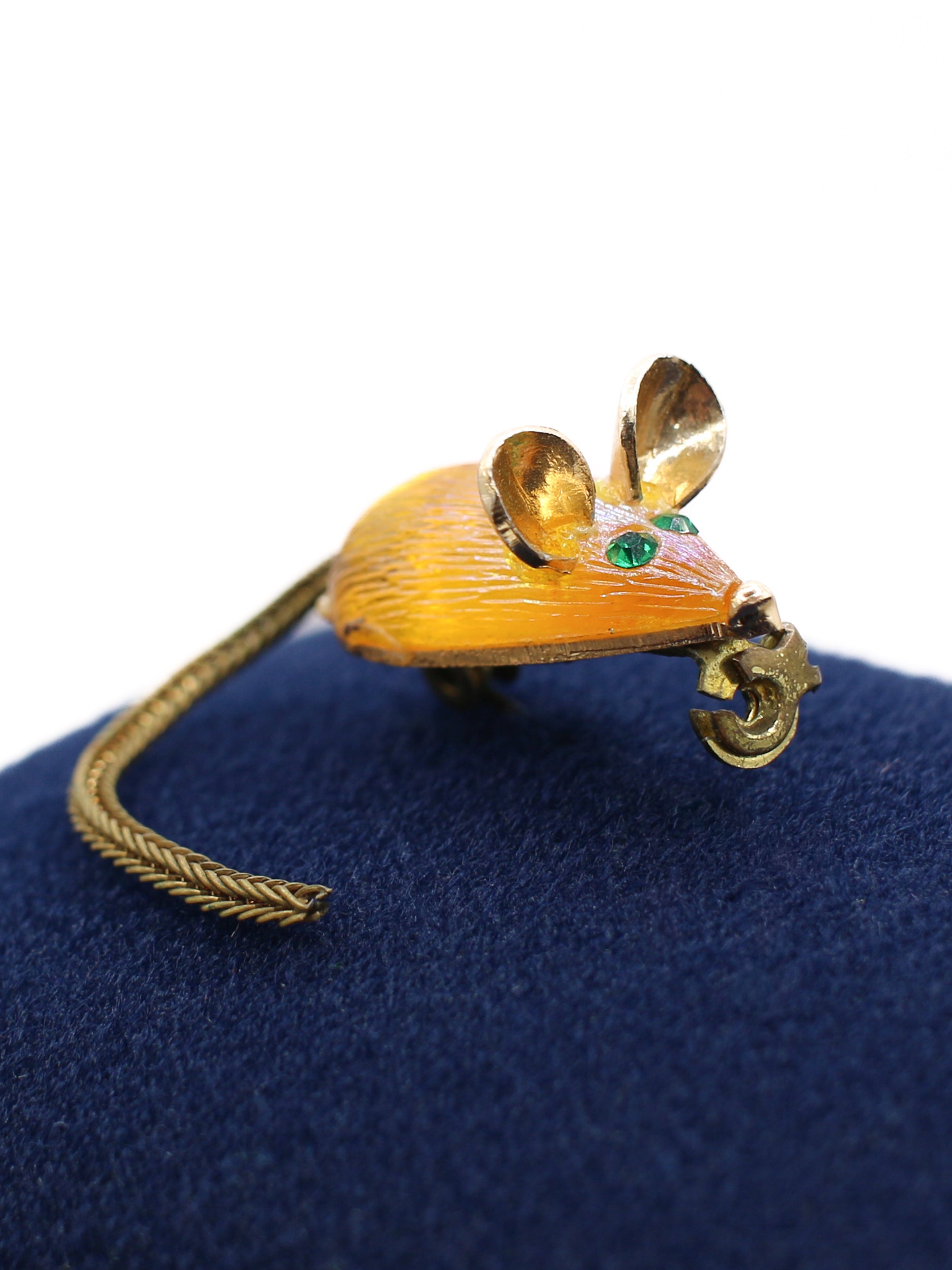 Vintage 60's Mouse Brooch in Gold by Northern Grip