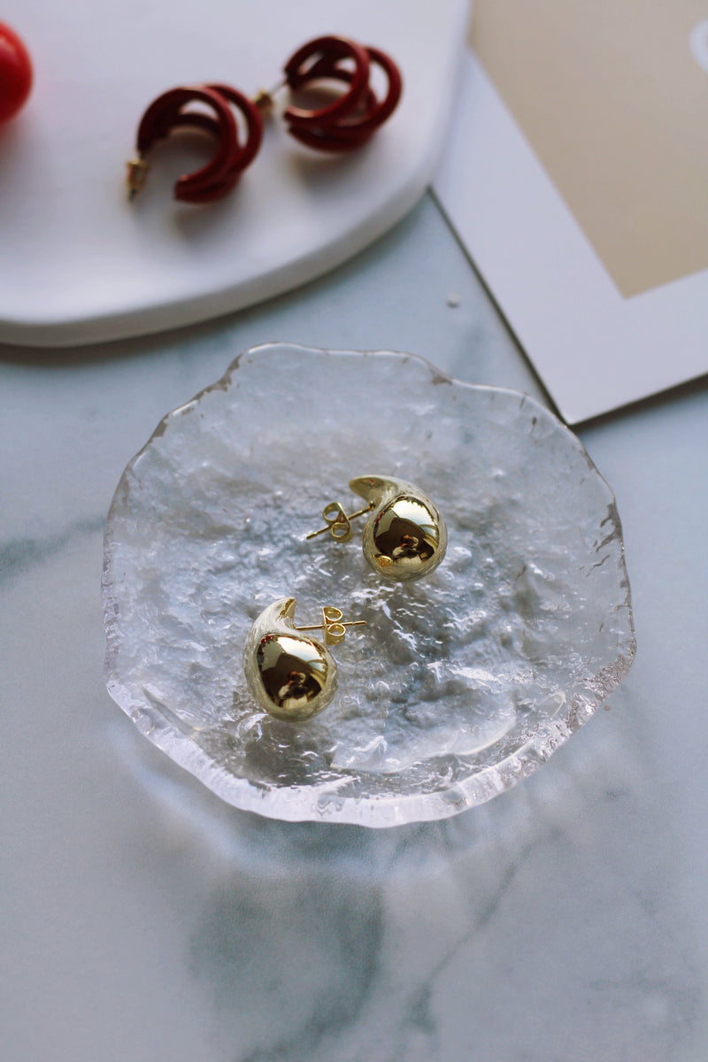 TEARDROP EARRINGS IN GOLD (WATERPROOF & 18K GOLD PLATED) by RAËLIV