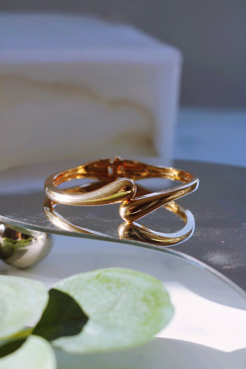 TEARDROP BRACELET IN GOLD (18K GOLD PLATED & WATERPROOF) by RAËLIV