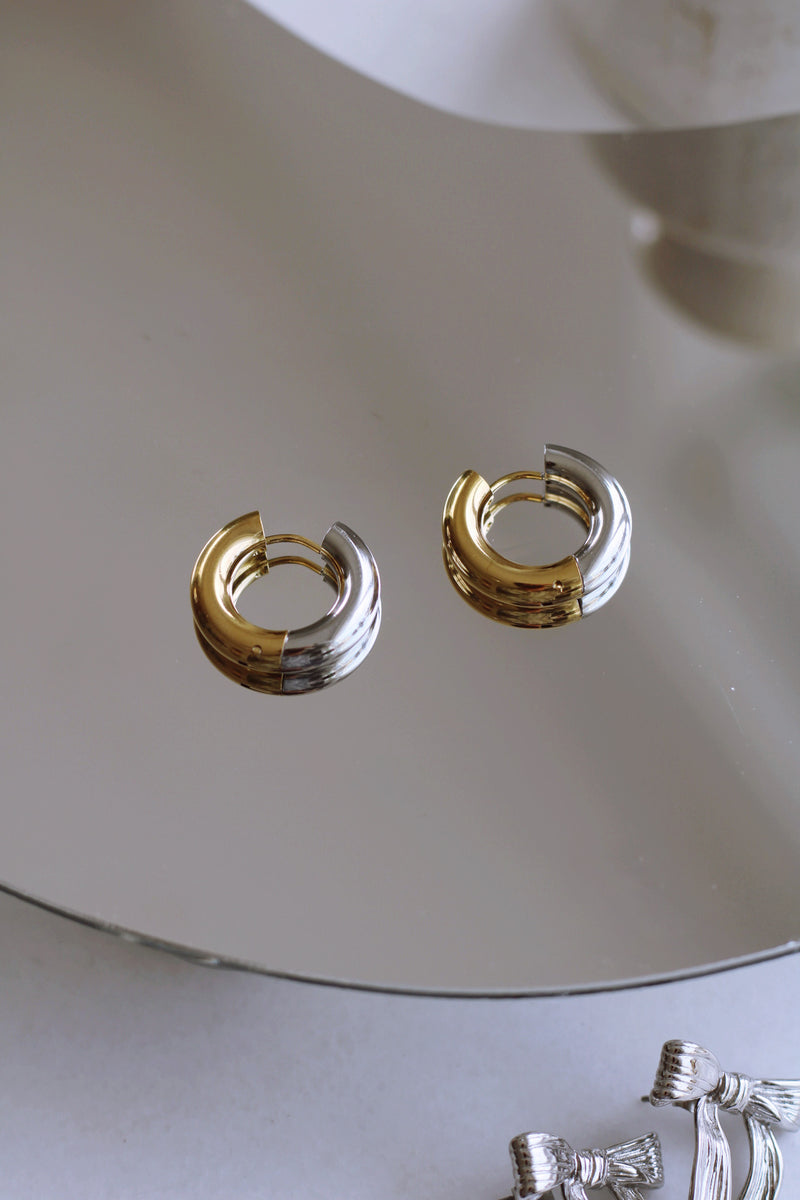 DAKOTA DUAL HOOPS (18K GOLD PLATED & WATERPROOF) by RAËLIV