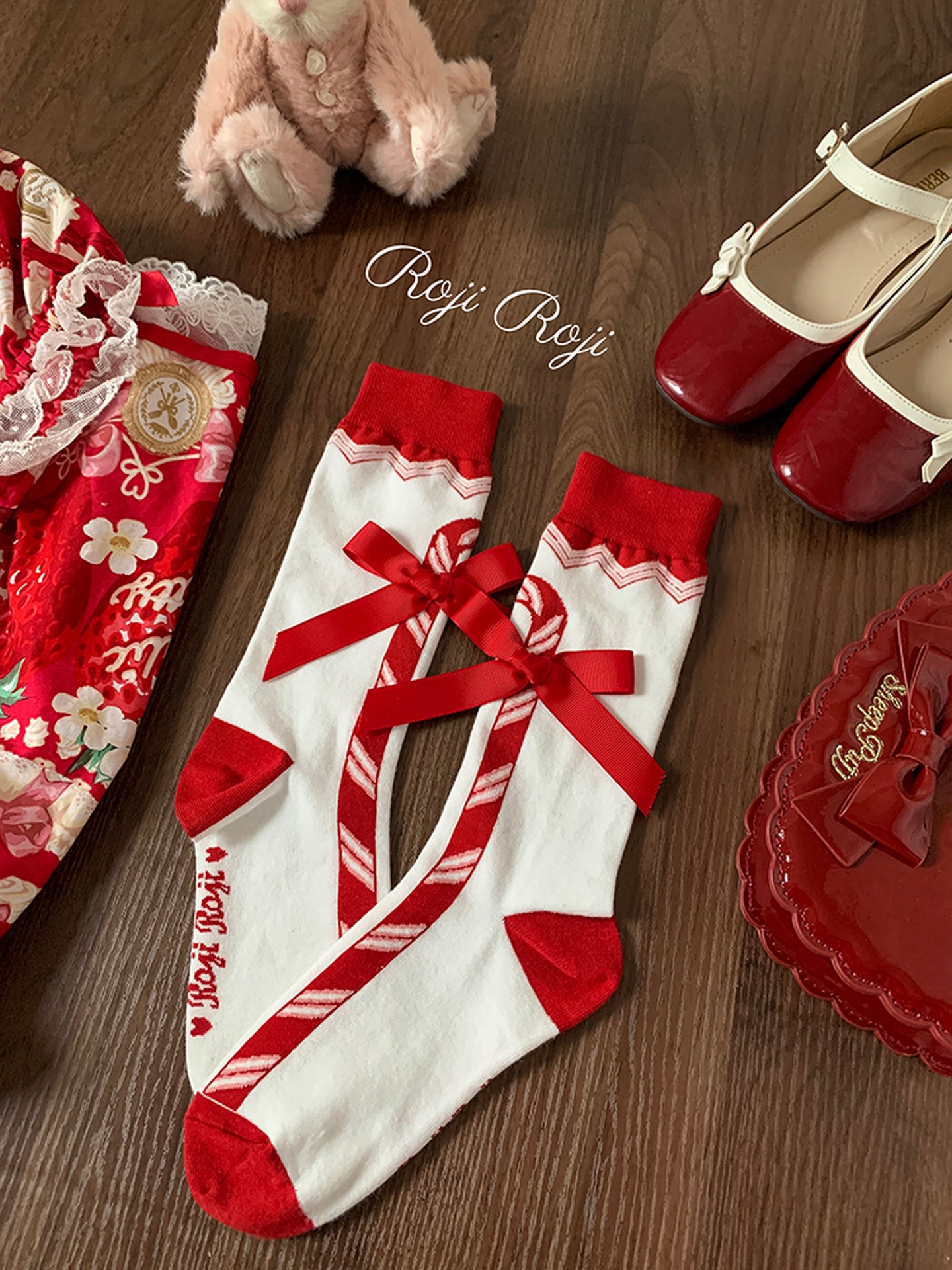 Kawaii Candy Cane Cotton Socks – Christmas Gift Winter Cozy Style | Roji Roji by Land Decora