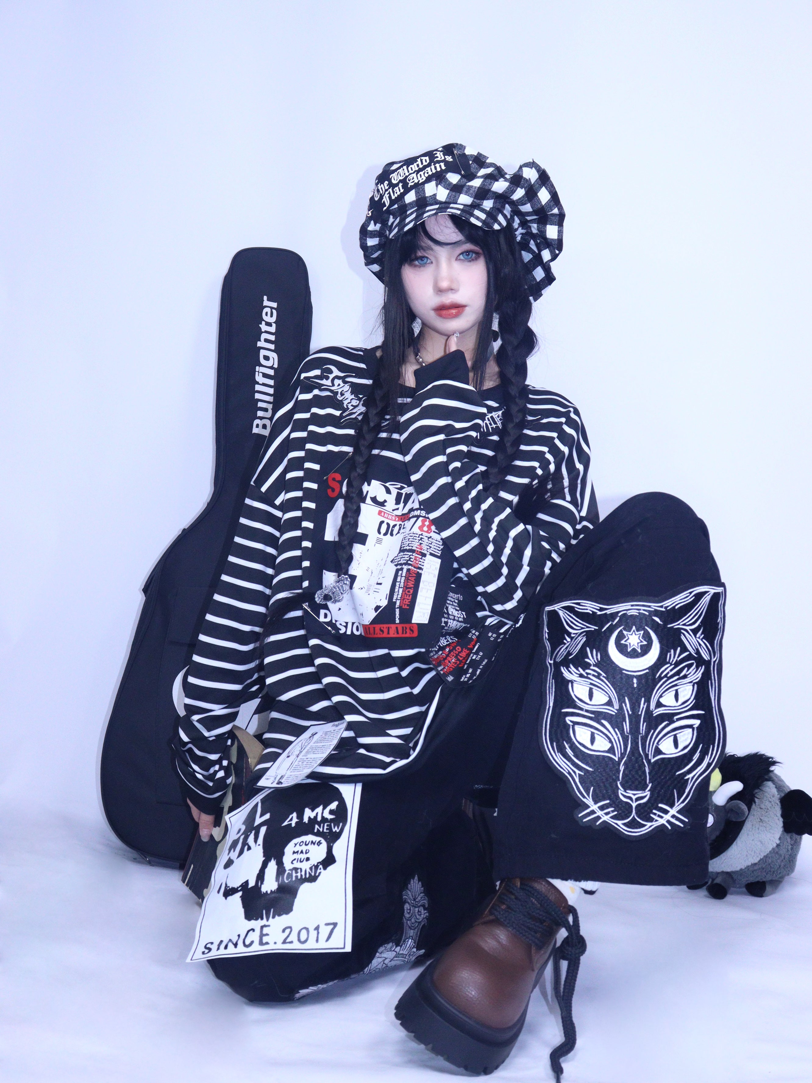 Y2K Punk Striped Loose Sweatshirt - Regular or Fleece-lined - Leerroo by Land Decora