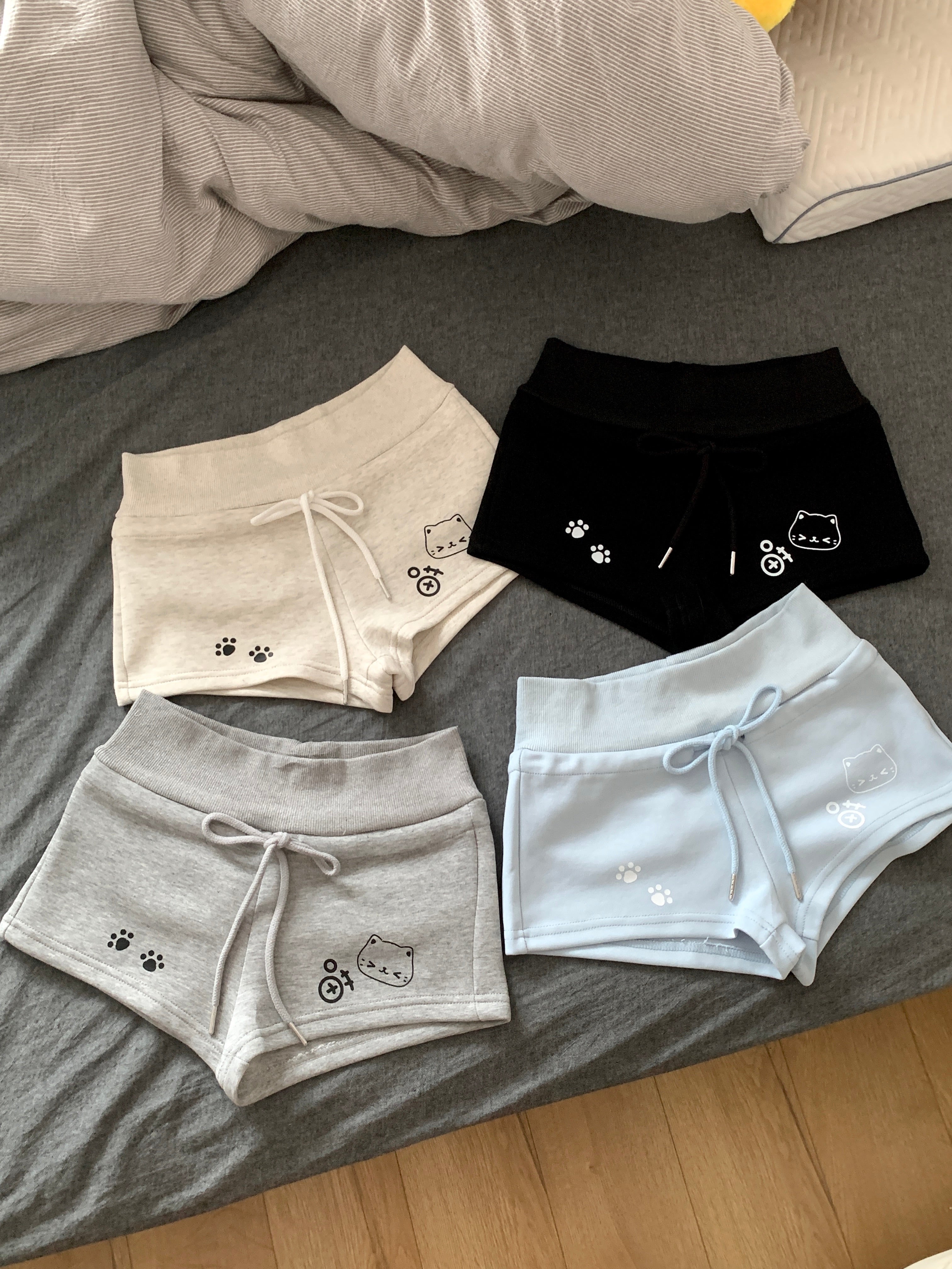 Kawaii Printed Cotton Shorts - Blurred Bear by Land Decora