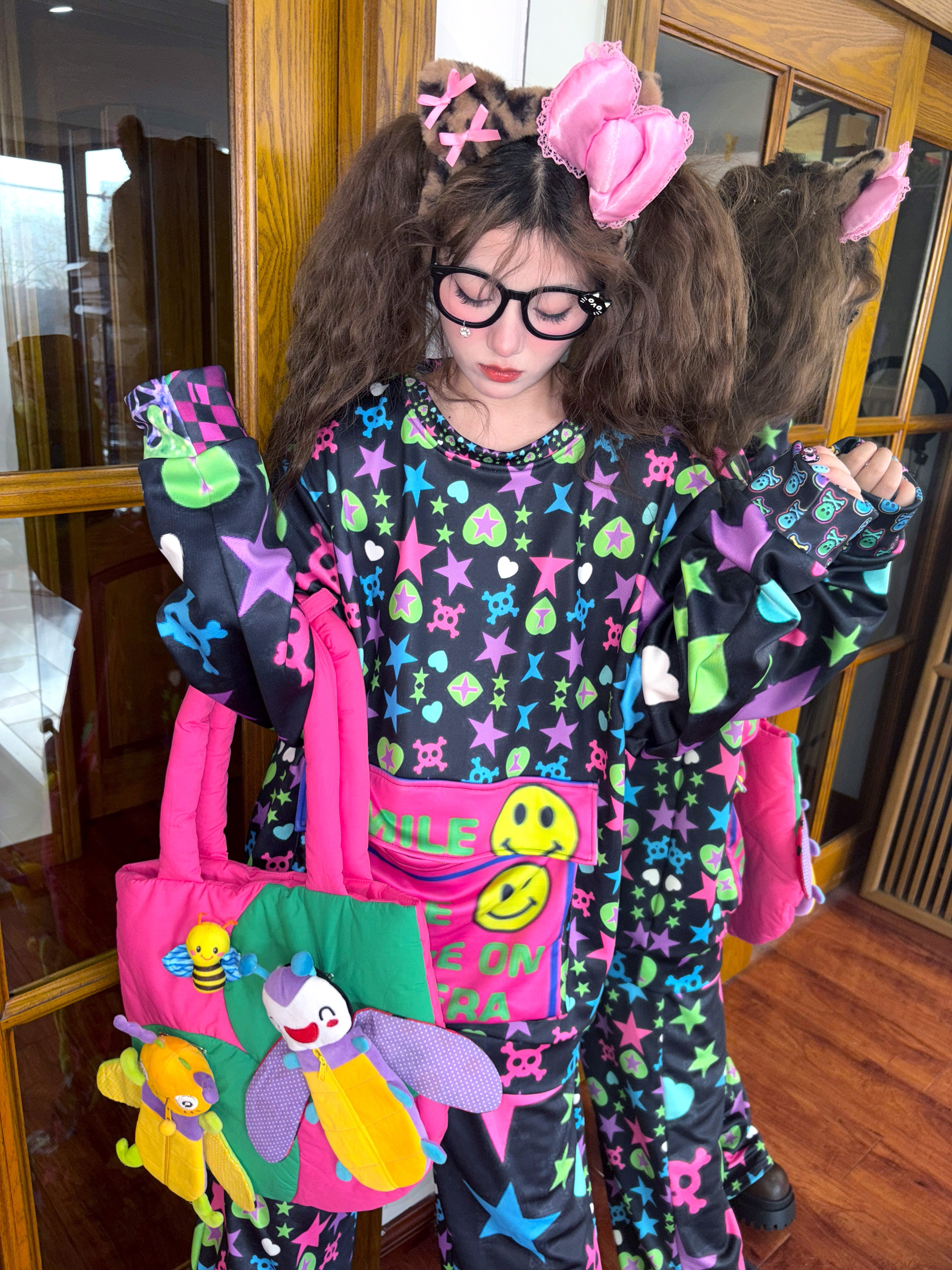 Leerroo Harajuku Dopamine Oversized Fleece Sweatshirt | Milk Fleece No-Hood Pullover by Land Decora