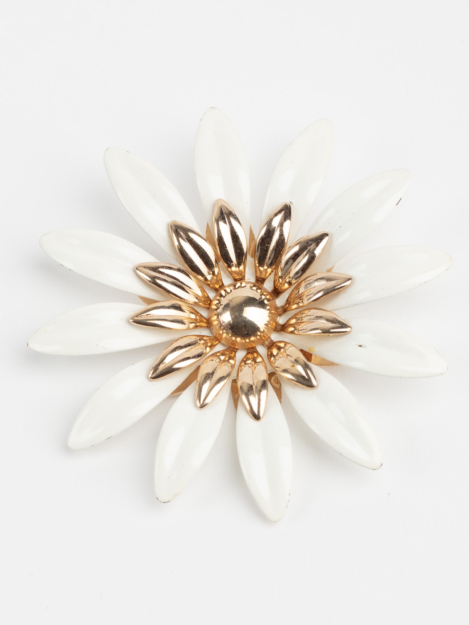 Vintage 60s White Enamel Daisy Brooch with Gold-Tone Accents by Northern Grip