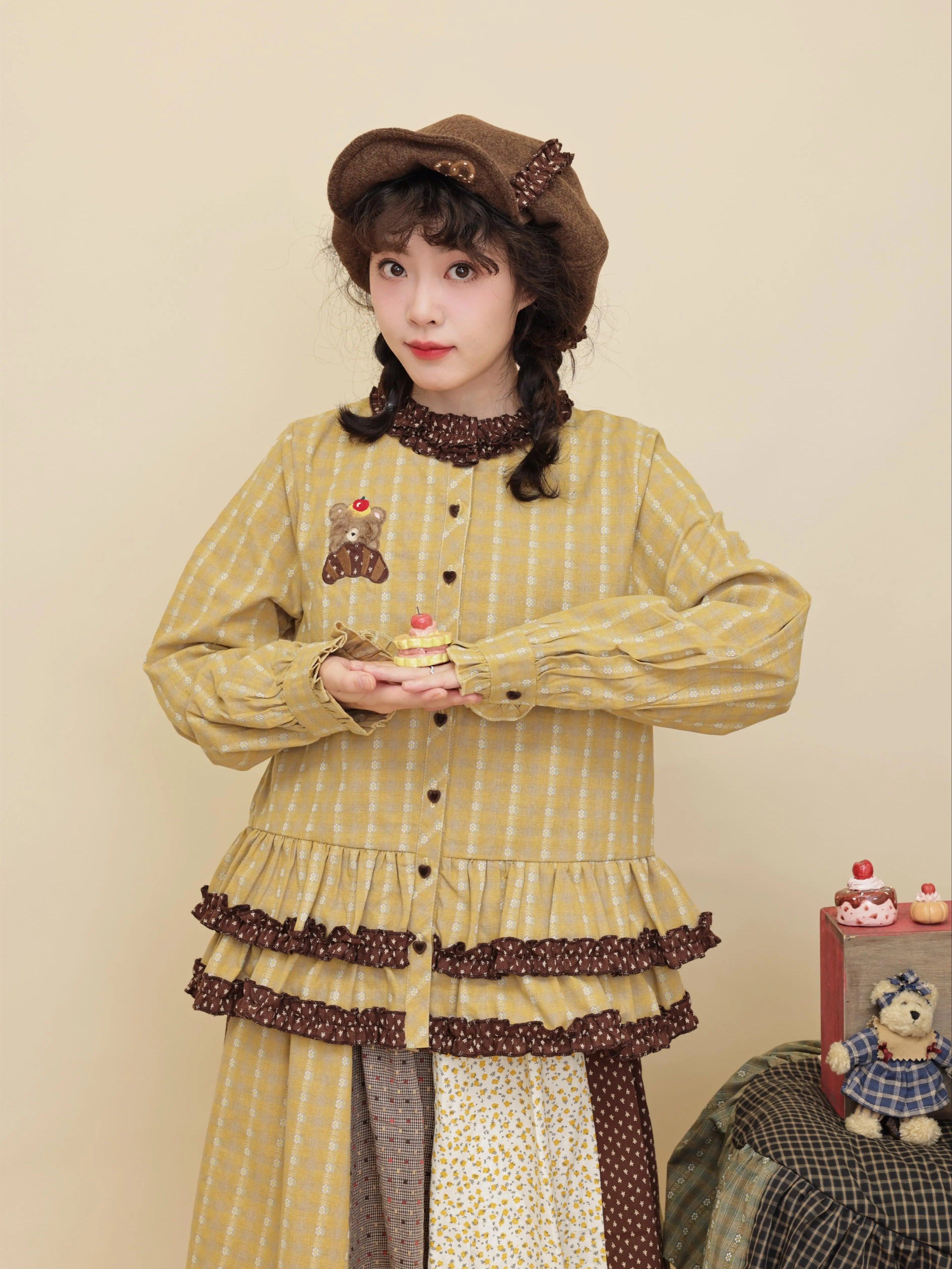 Kawaii Vintage Lace Bear Croissant Embroidered Shirt - SemenCoicis by Land Decora