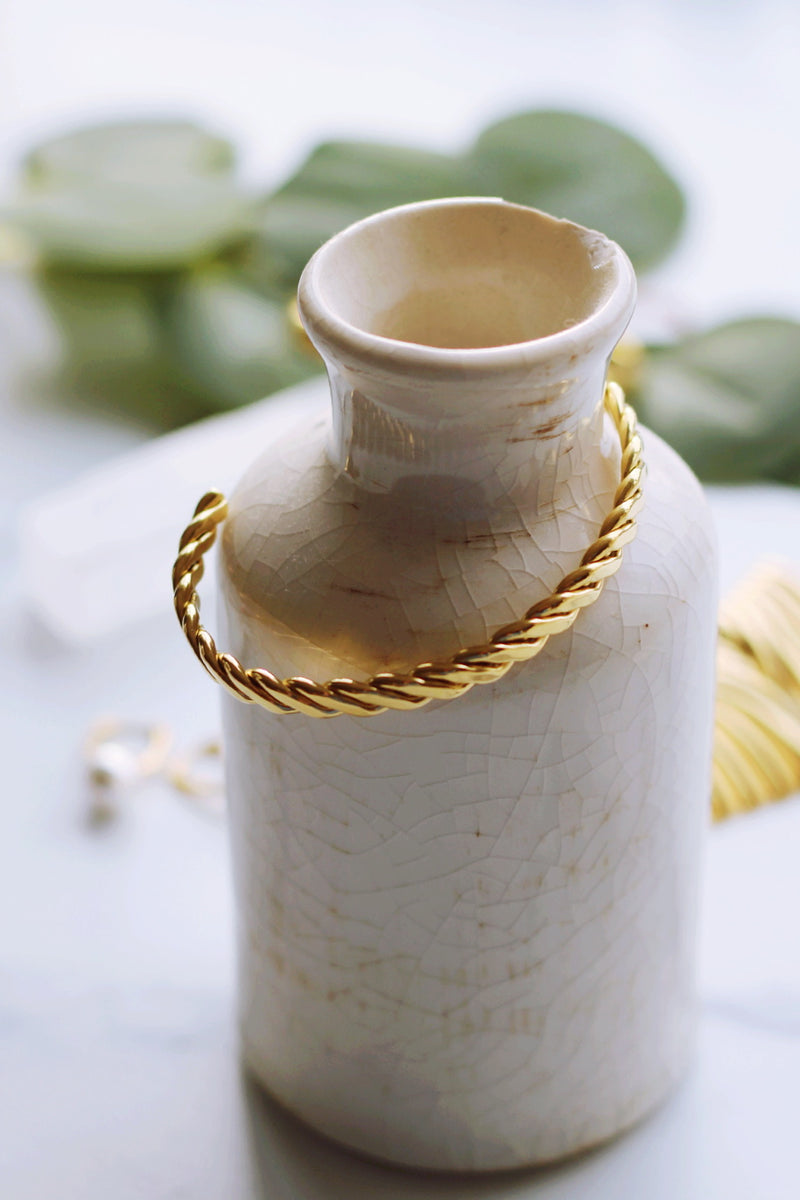 GEO CUFF IN GOLD (18K GOLD PLATED & WATERPROOF) by RAËLIV
