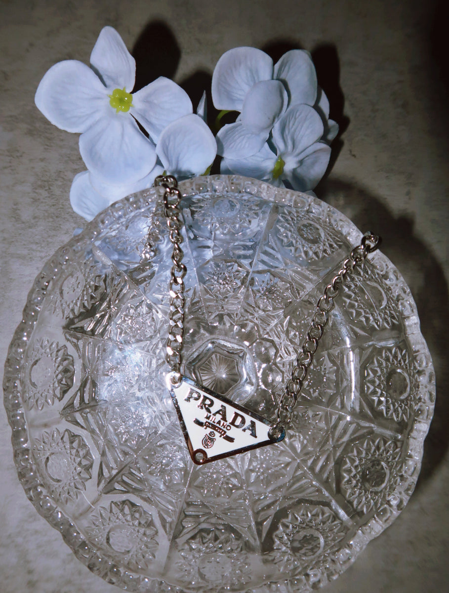 HOPE NECKLACE IN SILVER & WHITE by RAËLIV