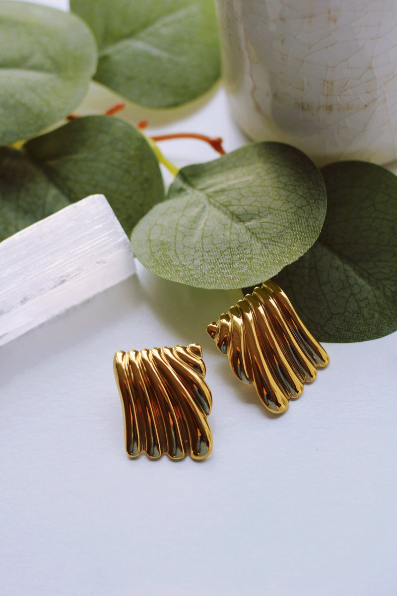 HAILEY STATEMENT STUDS IN GOLD (WATERPROOF & 18K GOLD PLATED) by RAËLIV