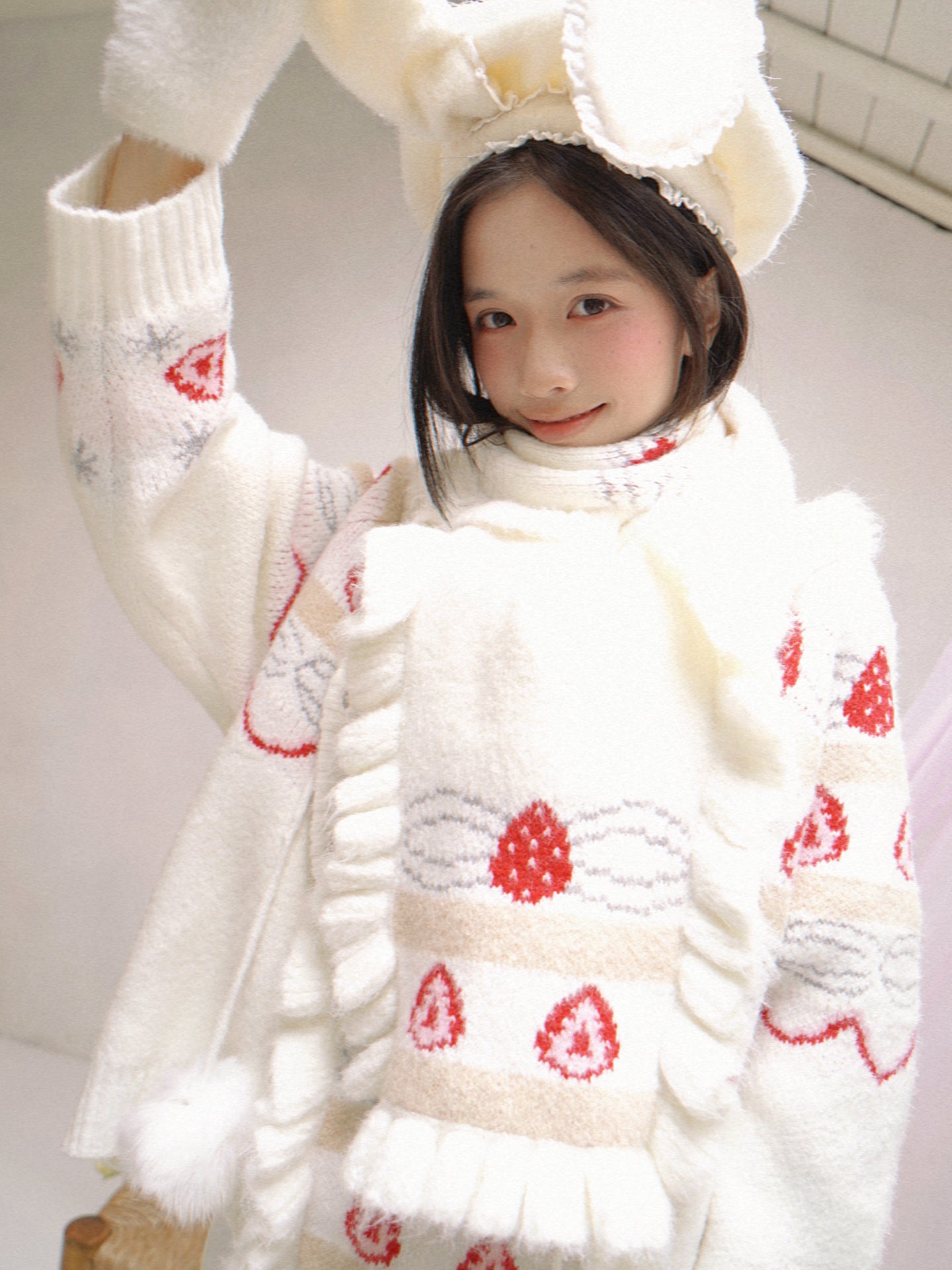 Girly Fashion Mohair Scarf Strawberry Cake Jacquard - Daytoday Everyday Institute by Land Decora