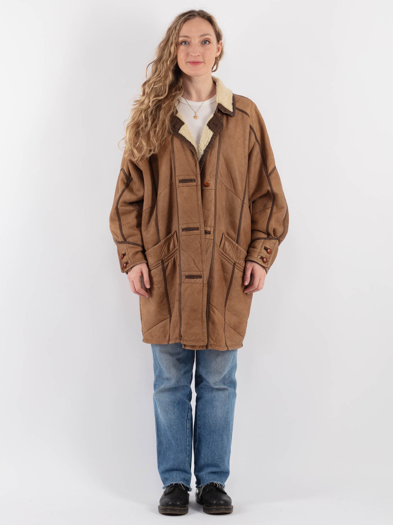 Vintage 90's Women Sheepskin Coat in Beige by Northern Grip